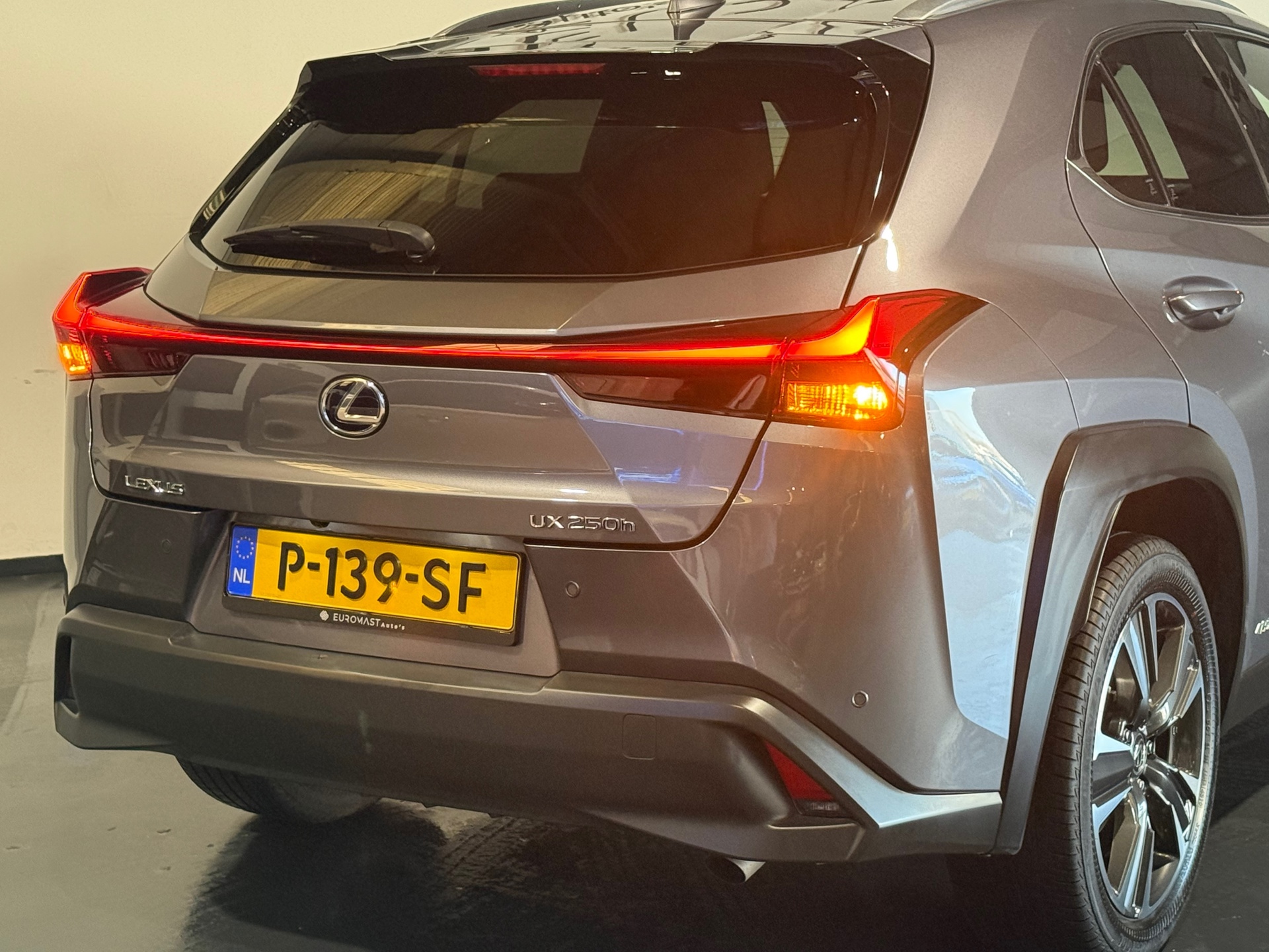 Foto van Lexus Lexus Ux250h