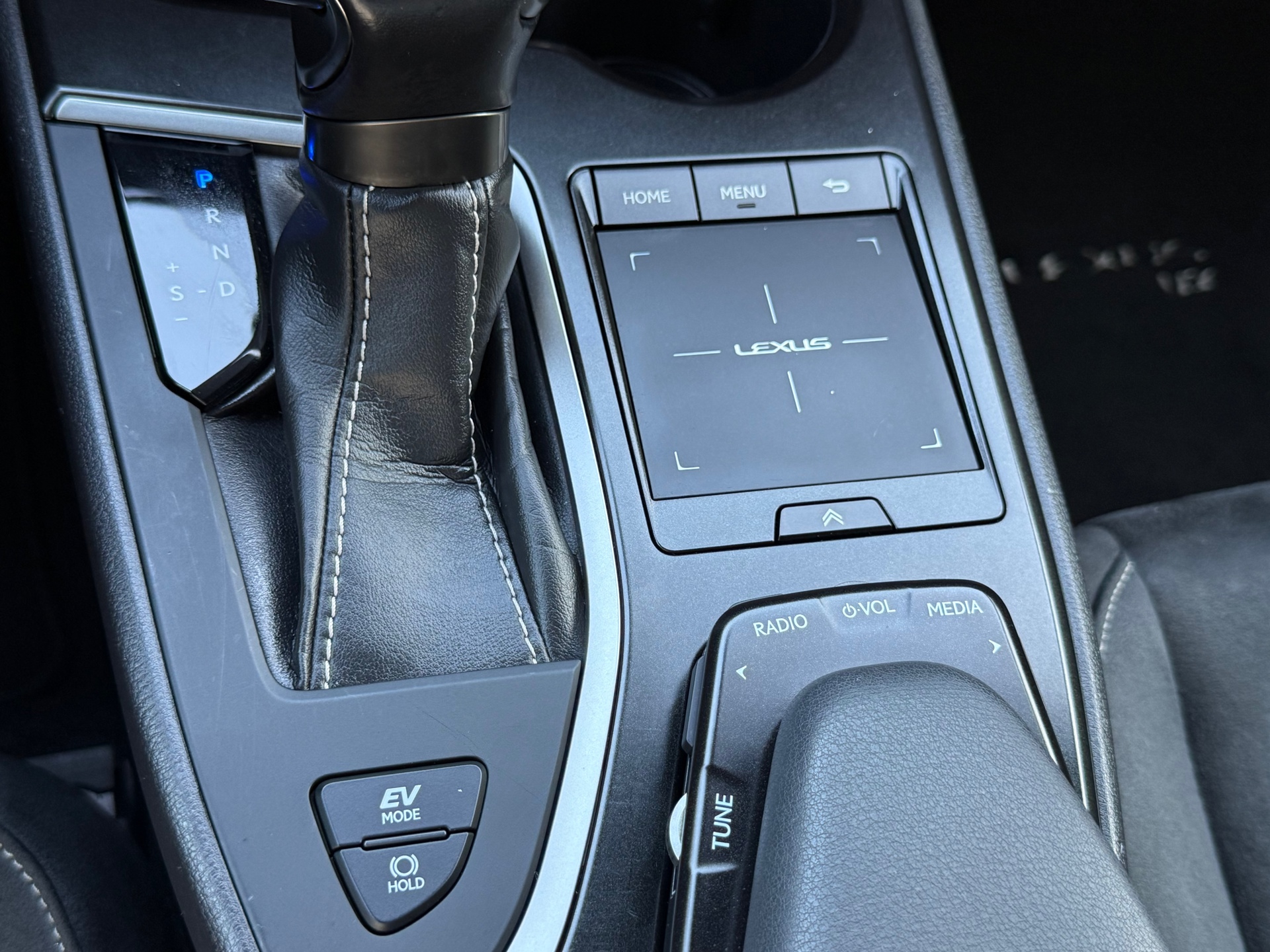Foto van Lexus Lexus Ux250h