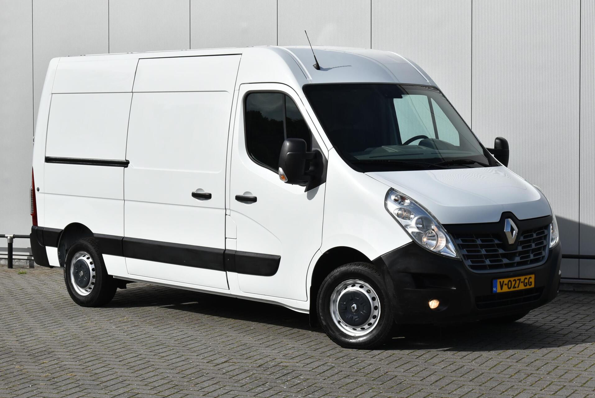 Renault Master T33 2.3 dCi L2H2 Energy 2017 - voorkant