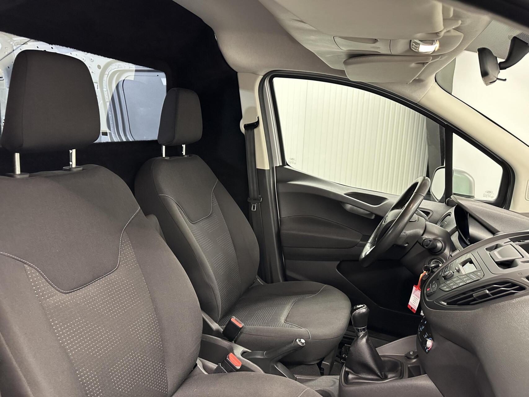 Foto van Ford Transit Courier