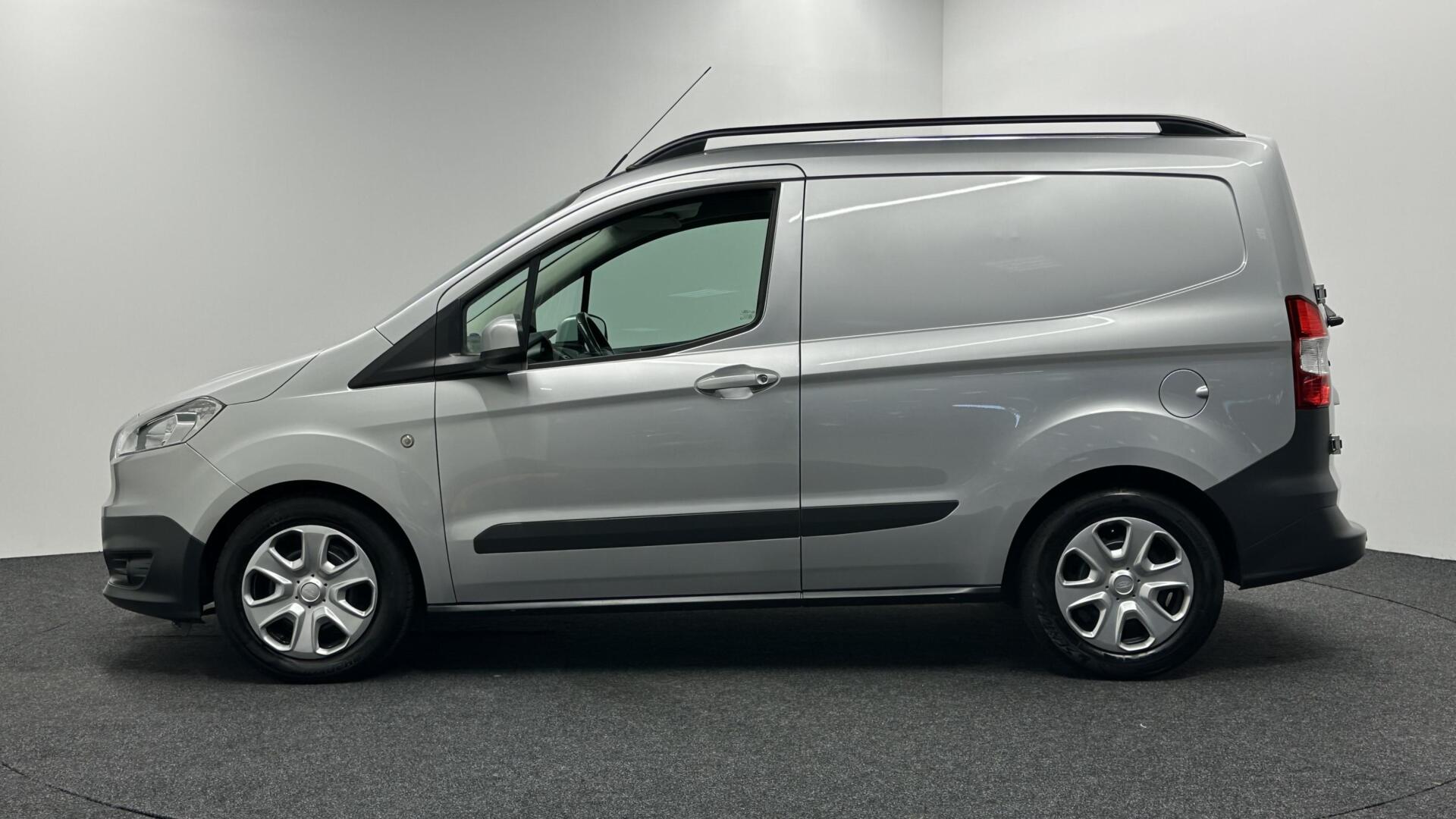 Foto van Ford Transit Courier