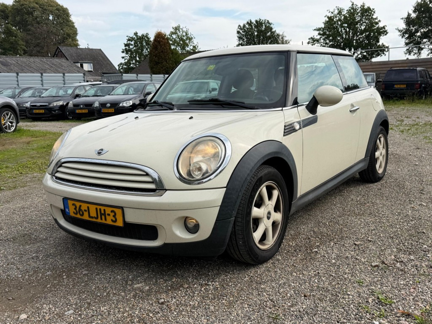 Mini One 1.6 ONE MINIMAL. BNS 2010 - voorkant