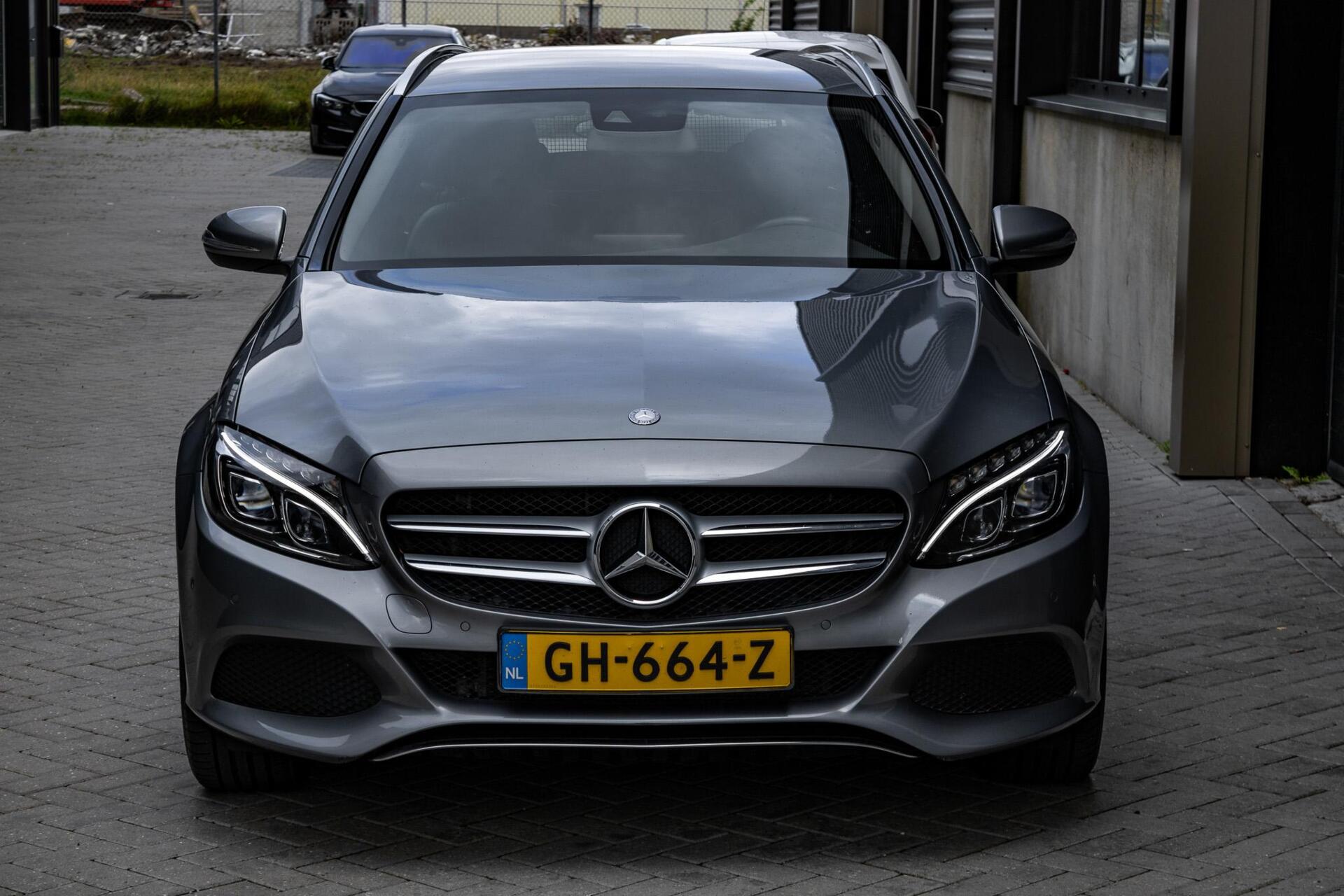 Foto van Mercedes-Benz C 350 E