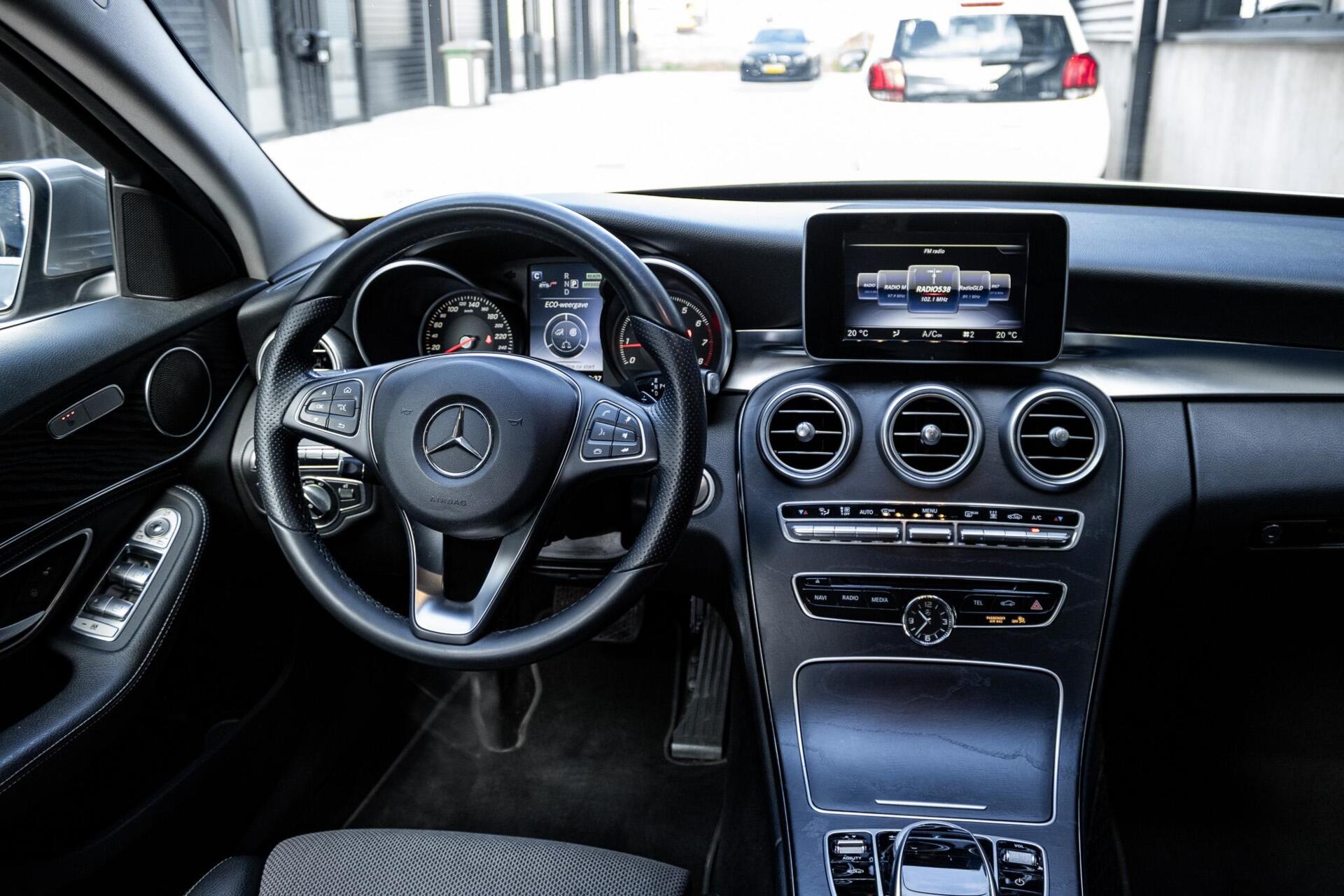 Foto van Mercedes-Benz C 350 E