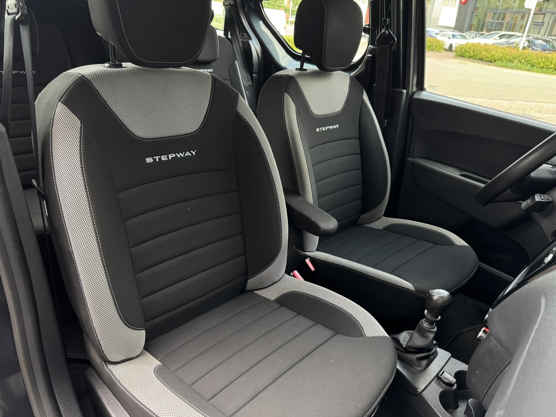 Foto van Dacia Dokker