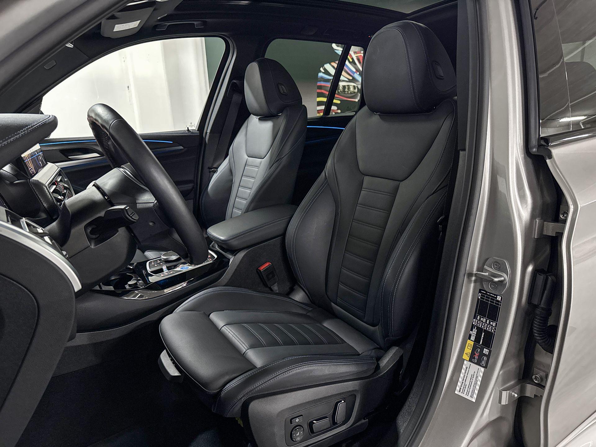 Foto van BMW Ix3