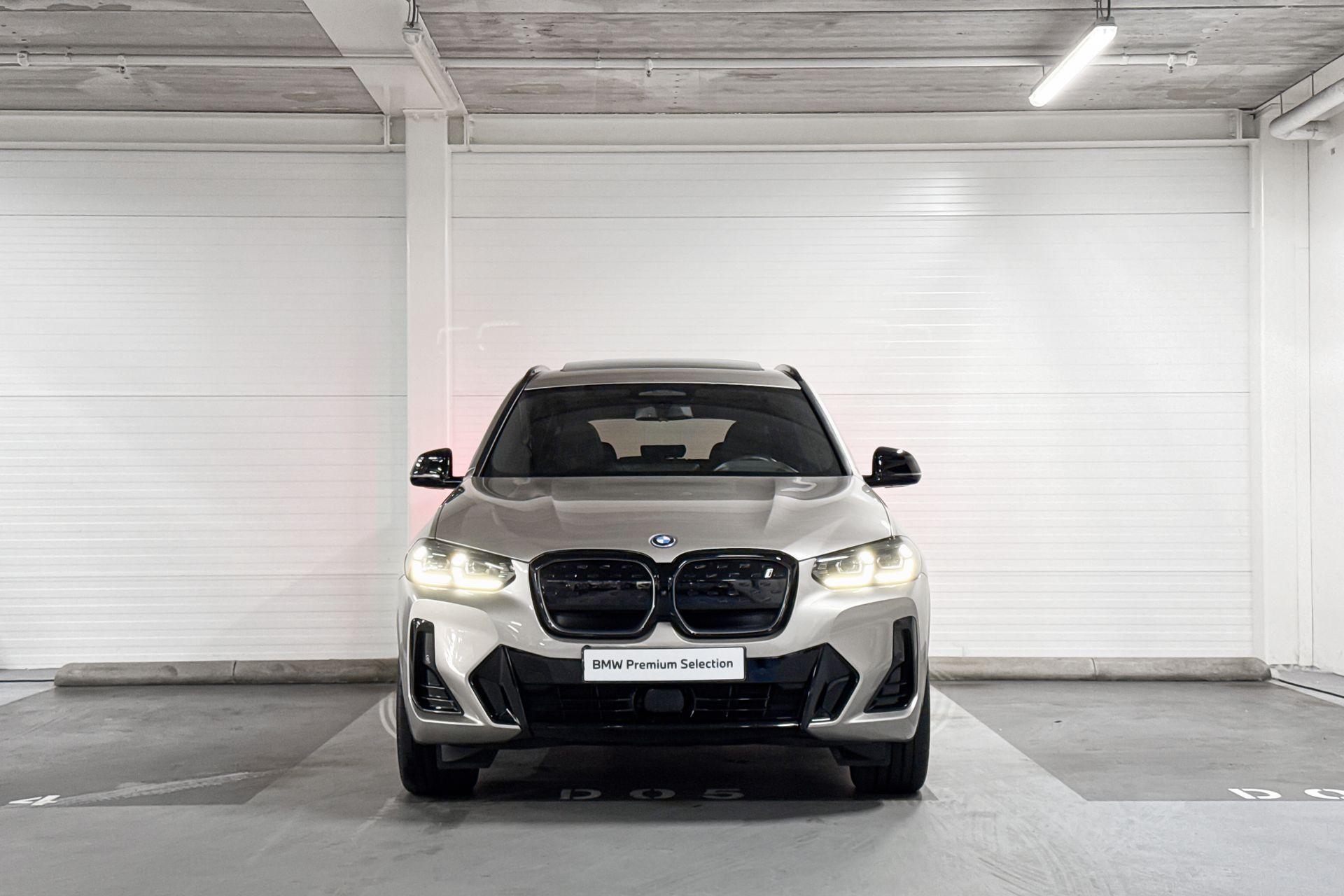 Foto van BMW Ix3