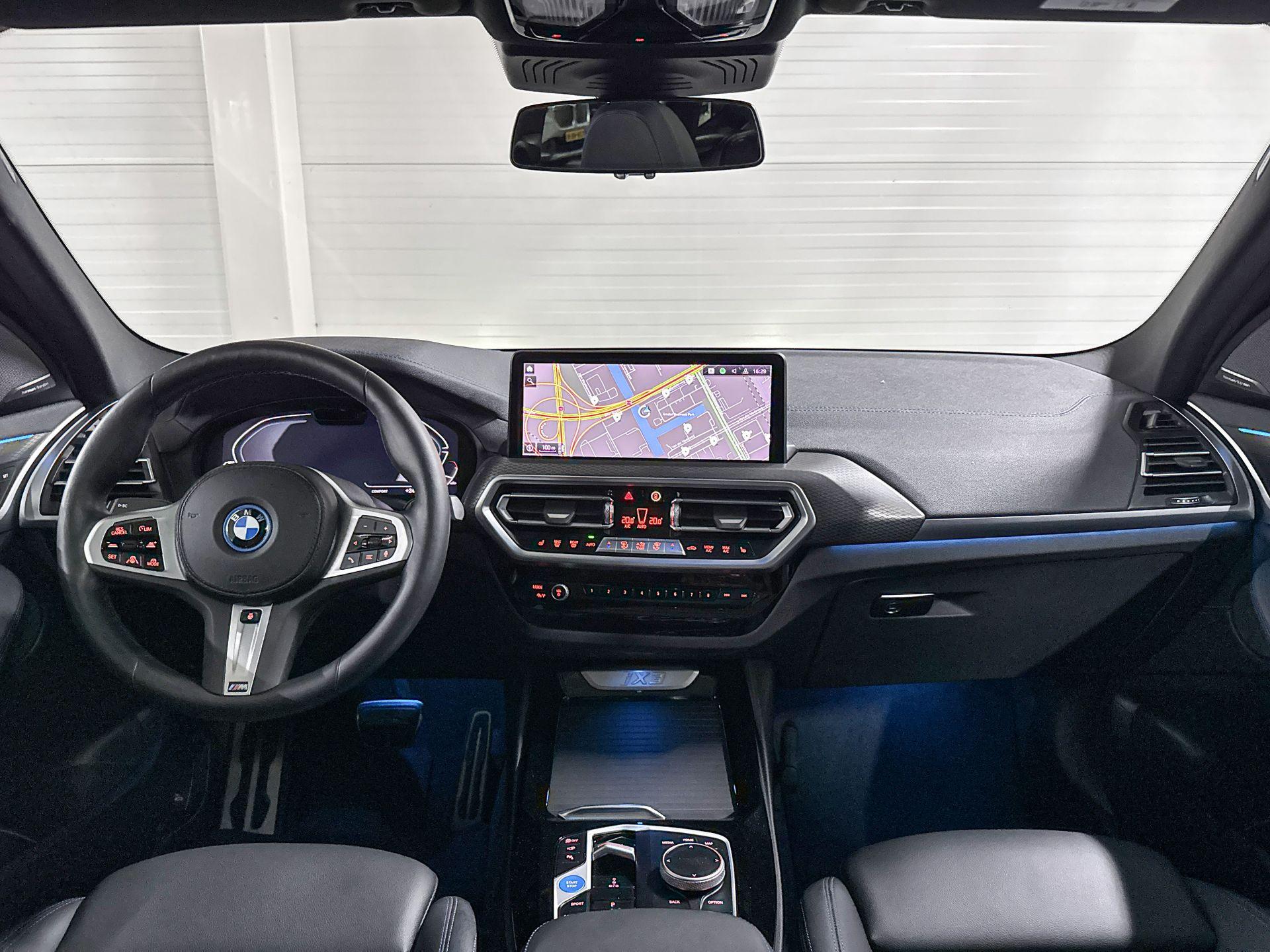 Foto van BMW Ix3