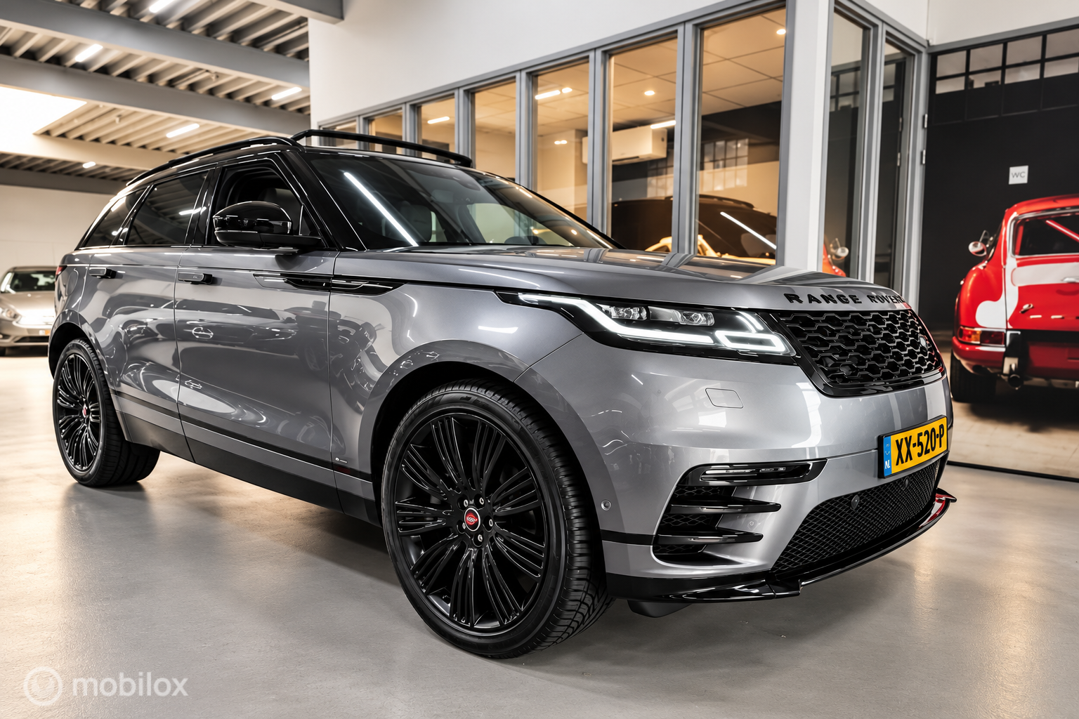 Land Rover Range Rover Velar 3.0 V6 SC 380 PK AWD R-Dynamic HSE LUCHTVERING HEDAUP STOELVERW STOELKOELING 2018 - voorkant