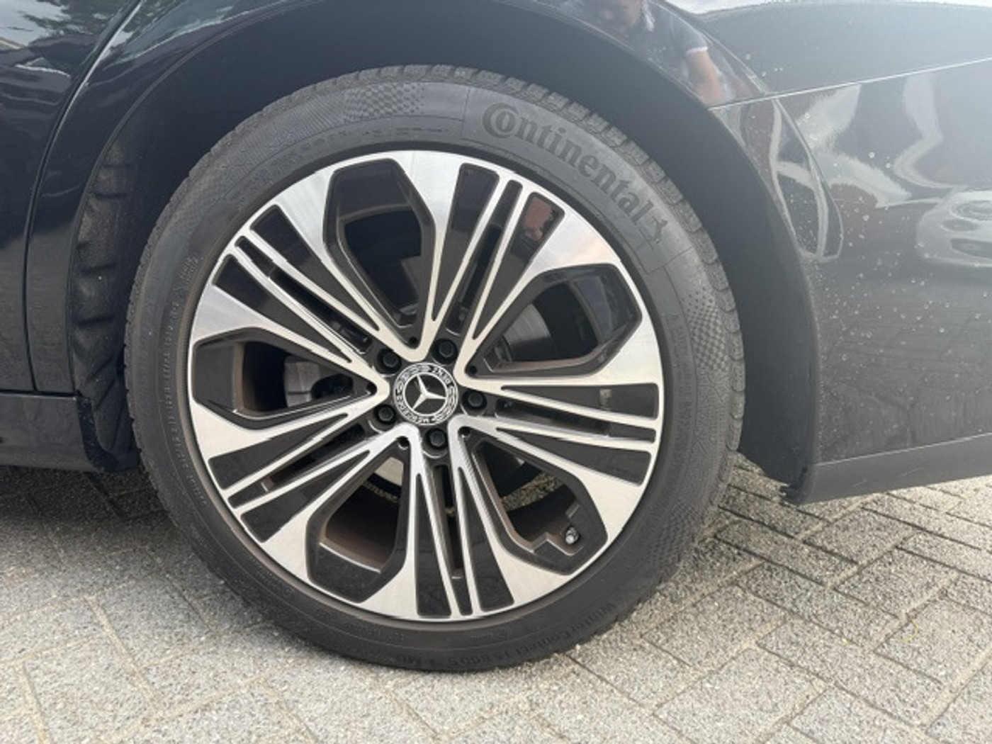 Foto van Mercedes-Benz E 200