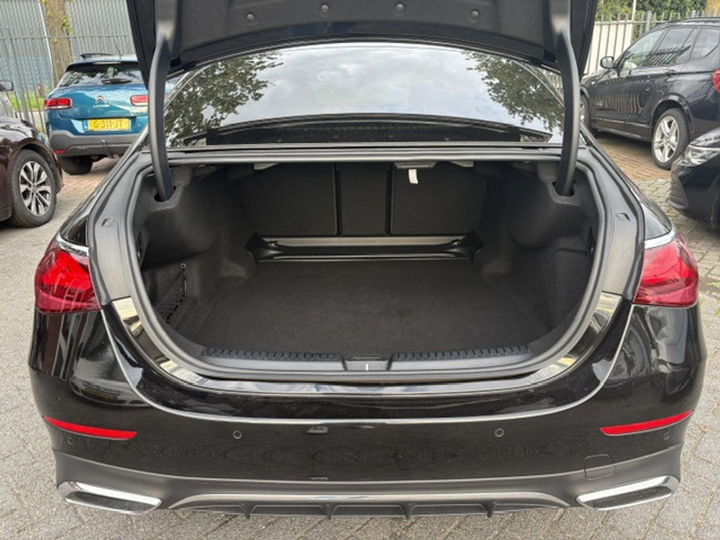 Foto van Mercedes-Benz E 200