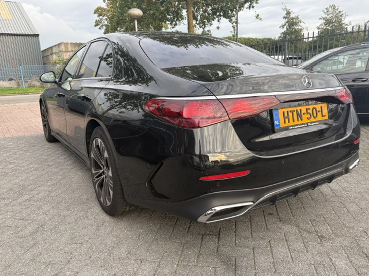 Foto van Mercedes-Benz E 200