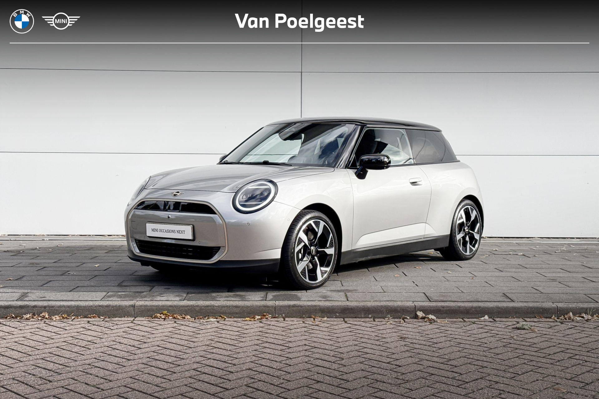 Mini 3-deurs Cooper E Favoured L 40.7 kWh 2025 - voorkant