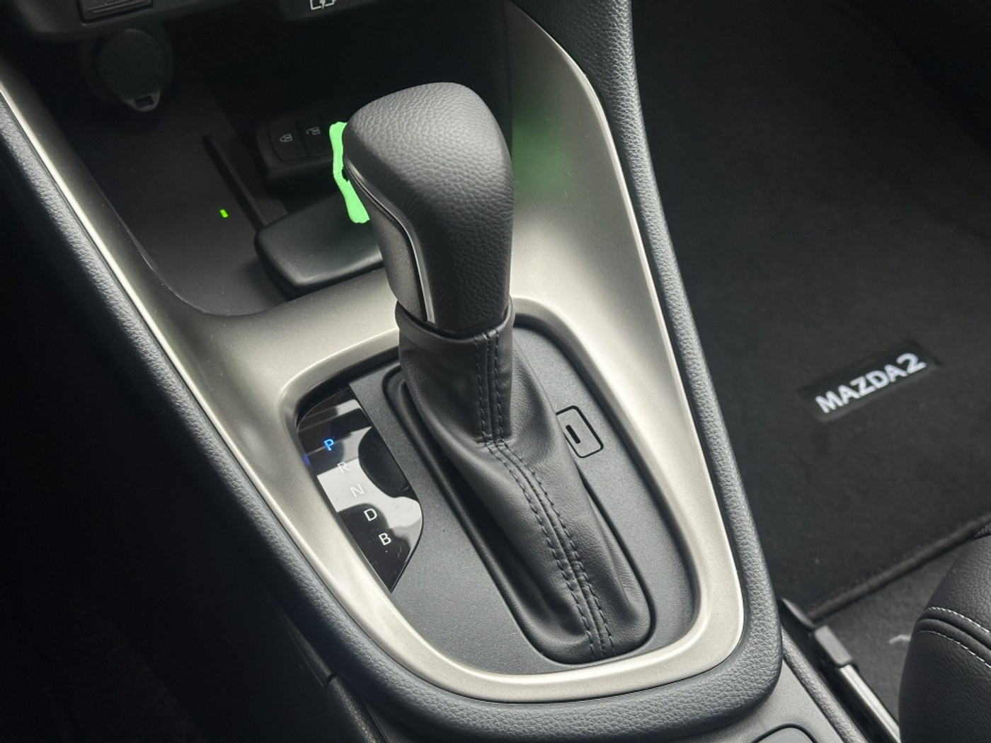 Foto van Mazda 2 Hybrid