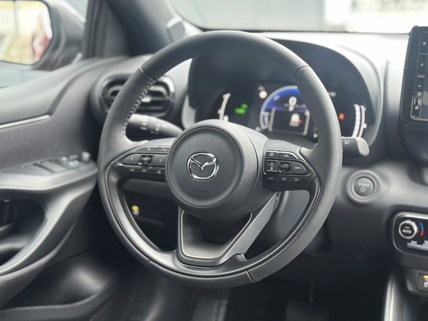 Foto van Mazda 2 Hybrid