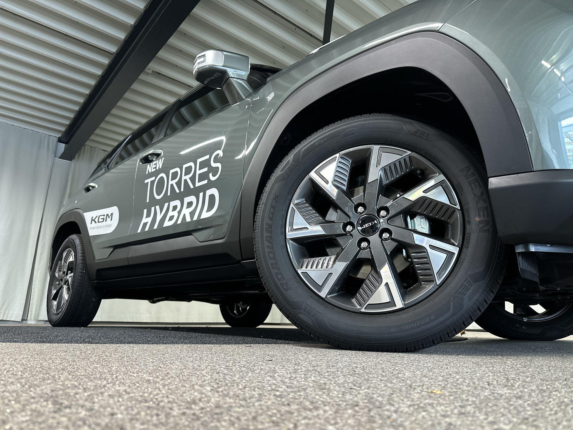 Foto van KGM Torres Hybrid