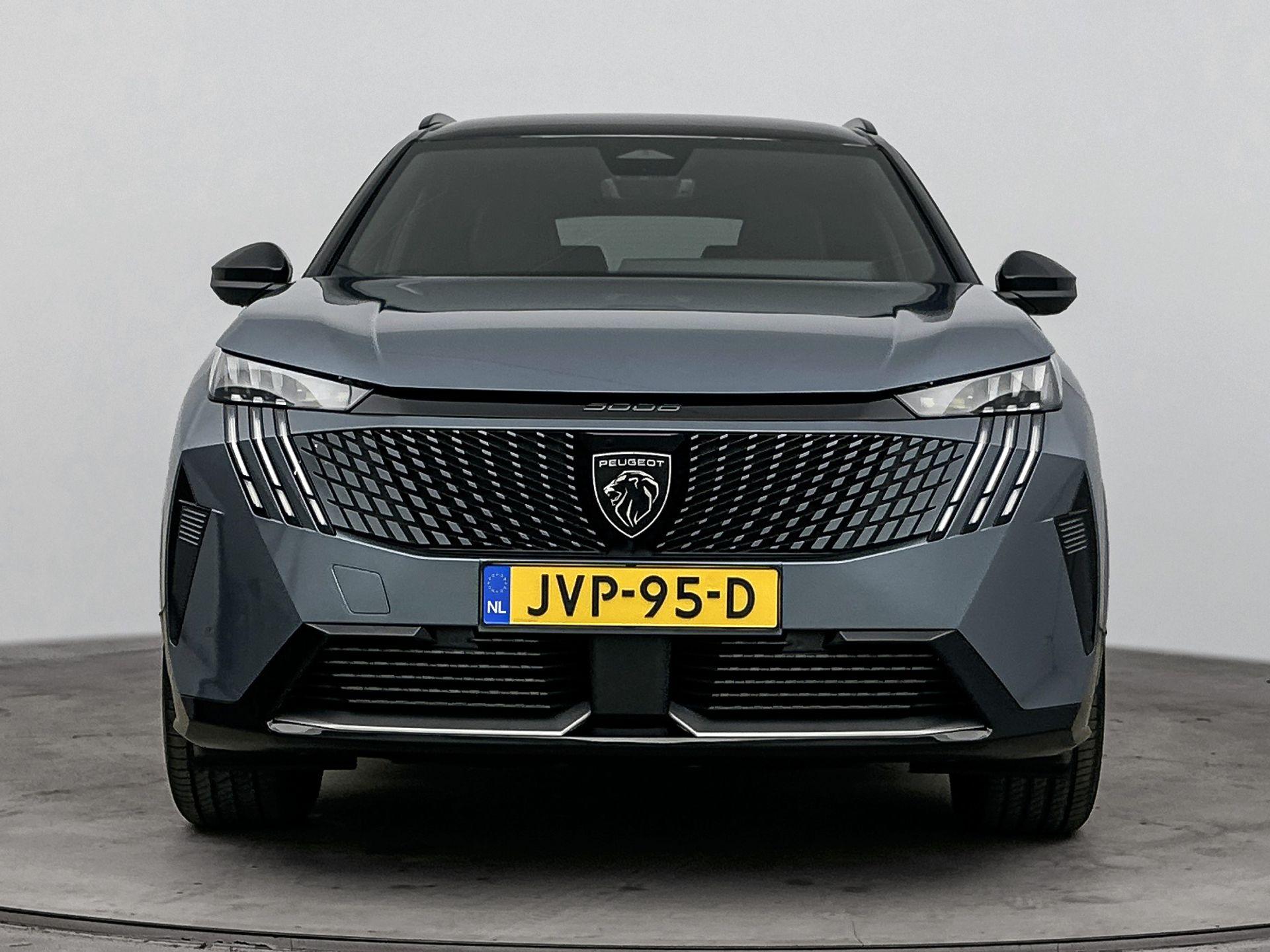 Foto van Peugeot E-5008