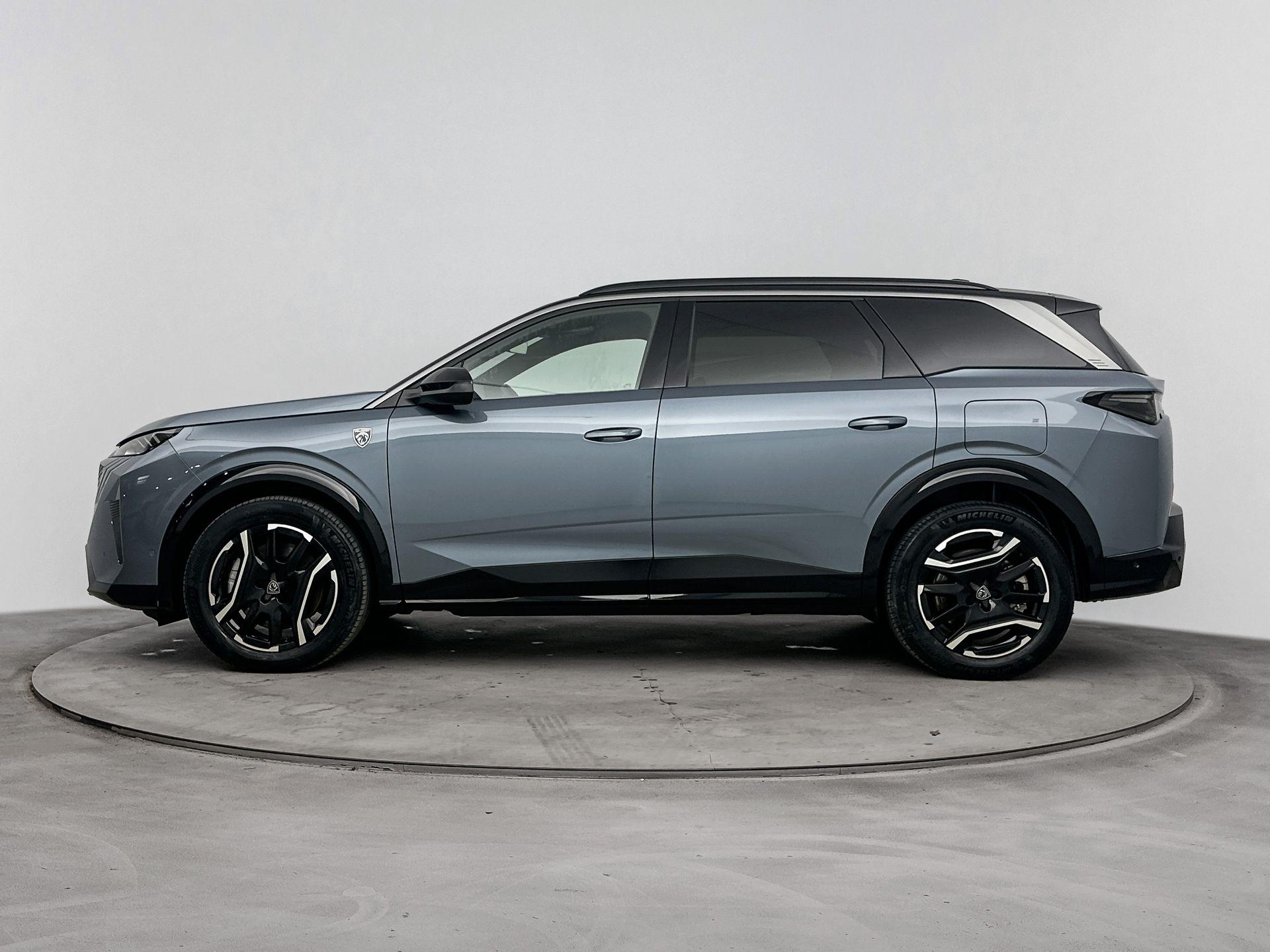 Foto van Peugeot E-5008