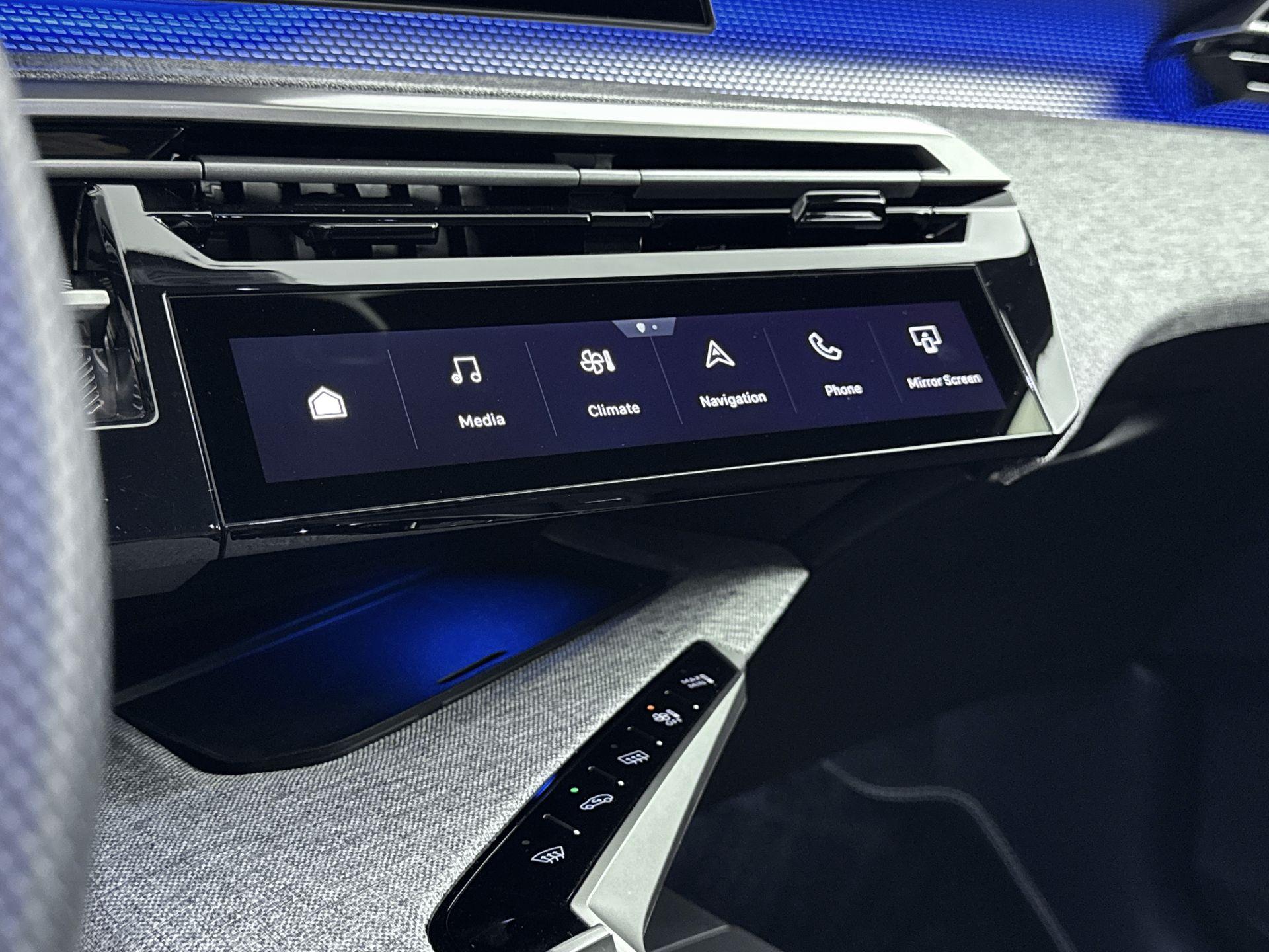 Foto van Peugeot E-5008