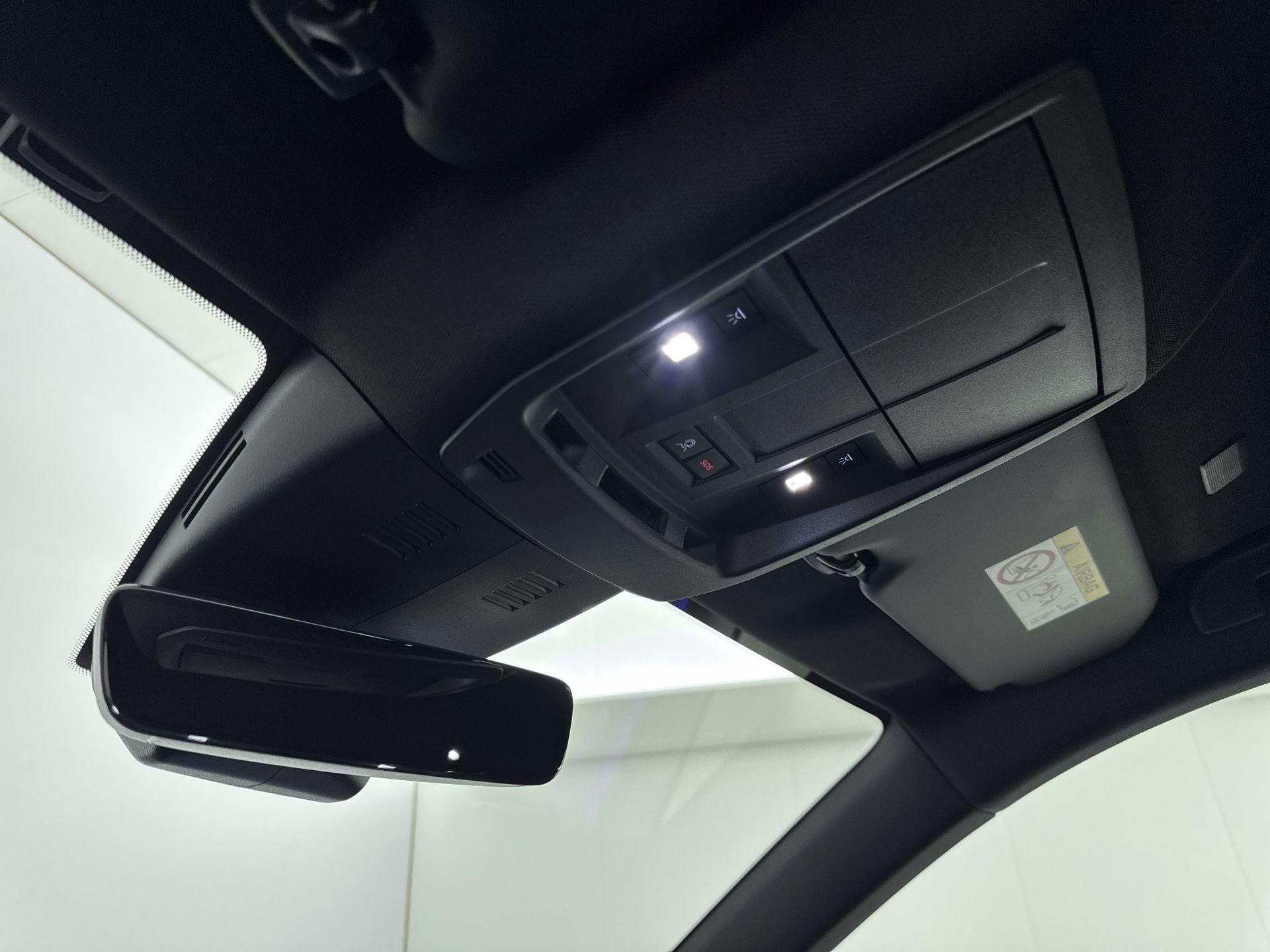 Foto van Peugeot E-5008