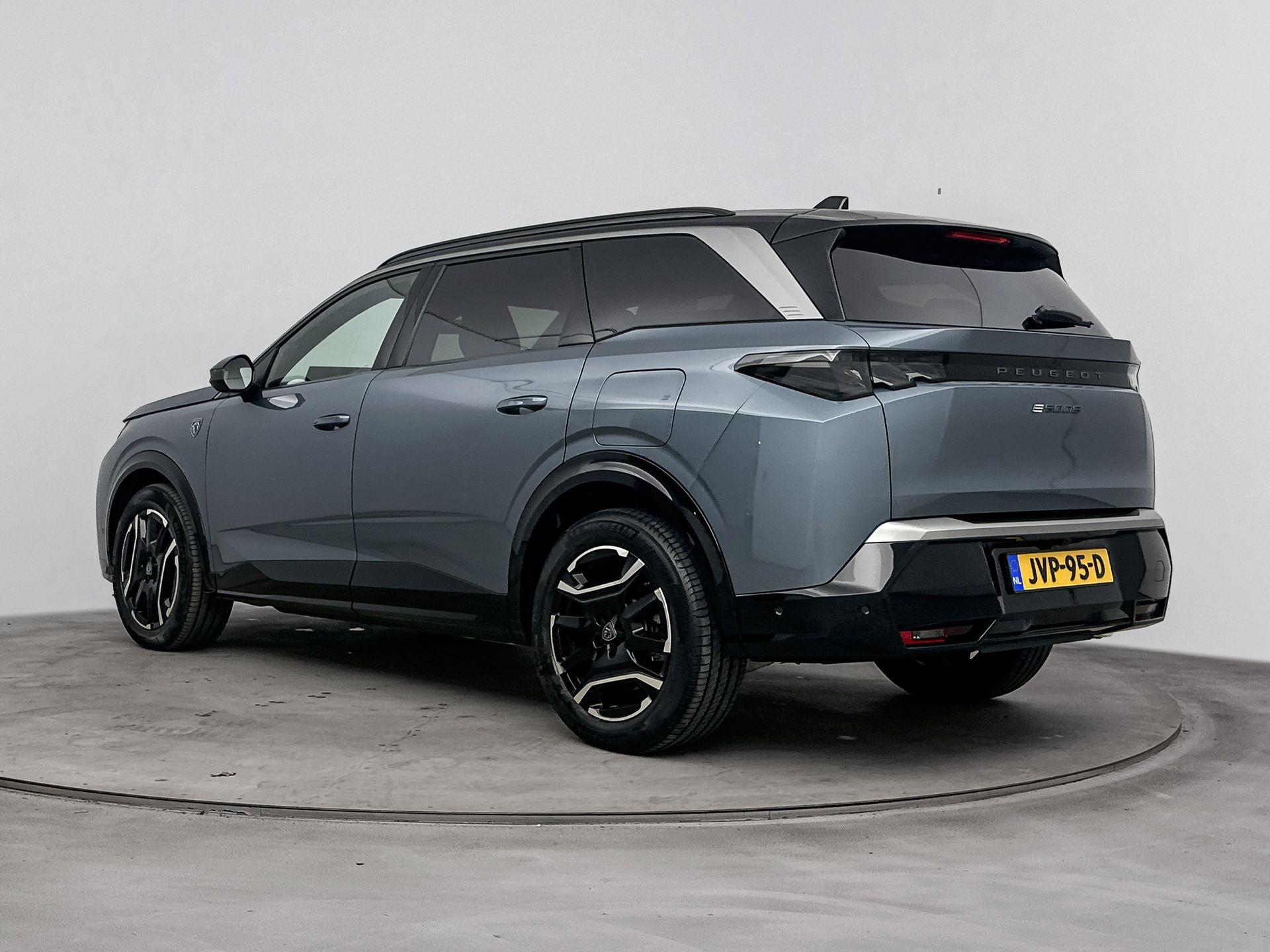 Foto van Peugeot E-5008