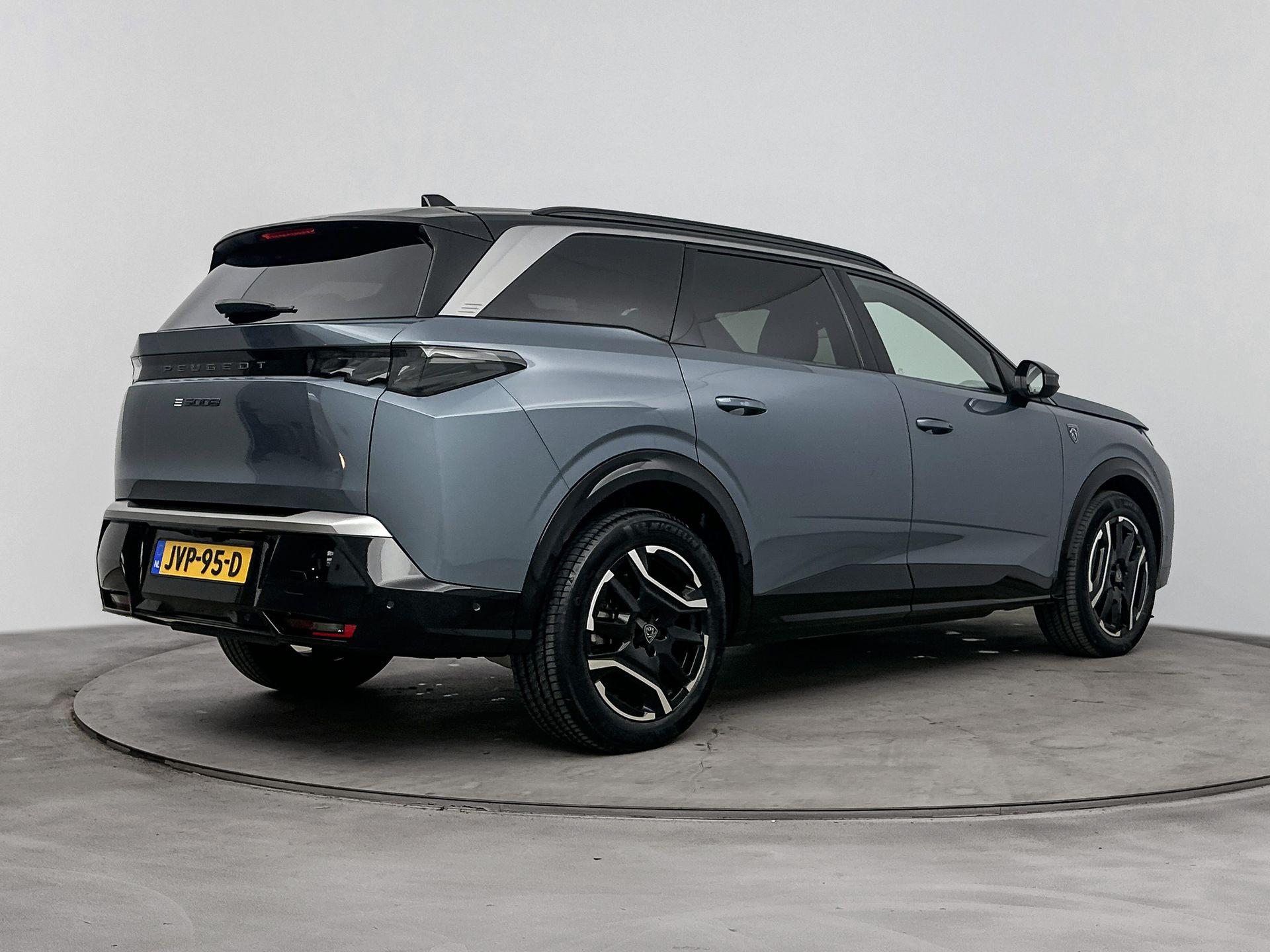 Foto van Peugeot E-5008