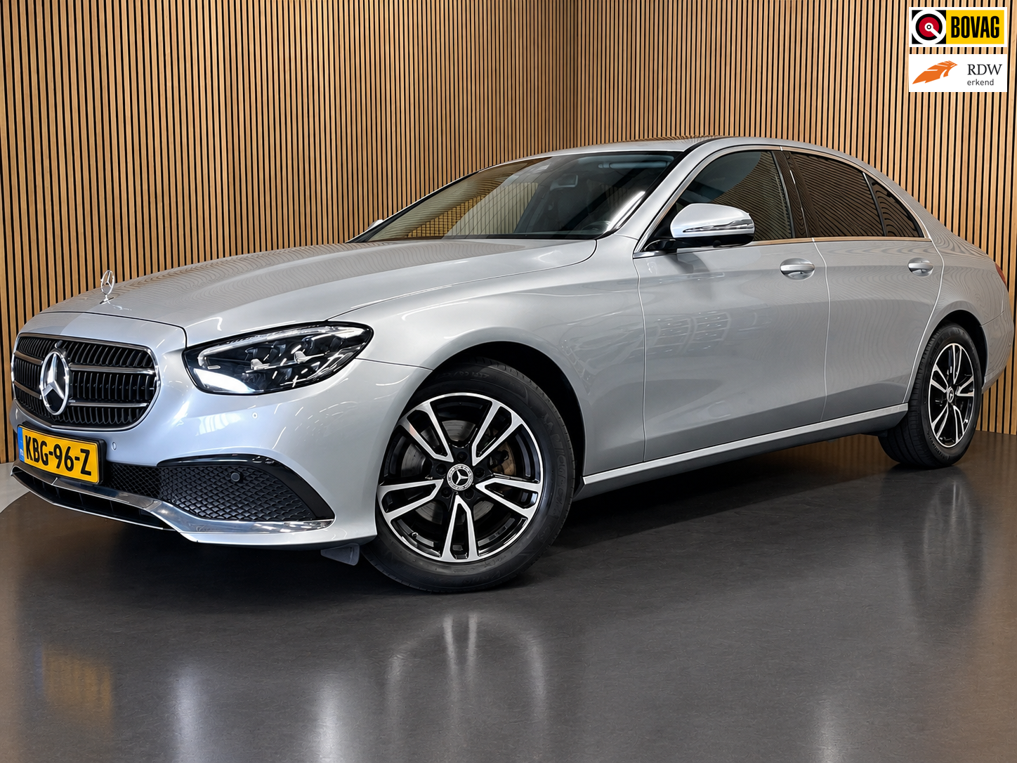 Mercedes-Benz E-klasse 220 d AMG Line|AUTOMAAT|PANO|VOLLEDER|STOELVERW.|360 + V + A CAMERA|DIGITAL COCKPIT|BURMESTER|ELEK. A-KLEP| 2021 - voorkant