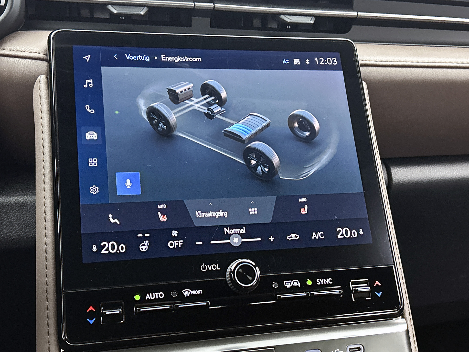Foto van Lexus LBX