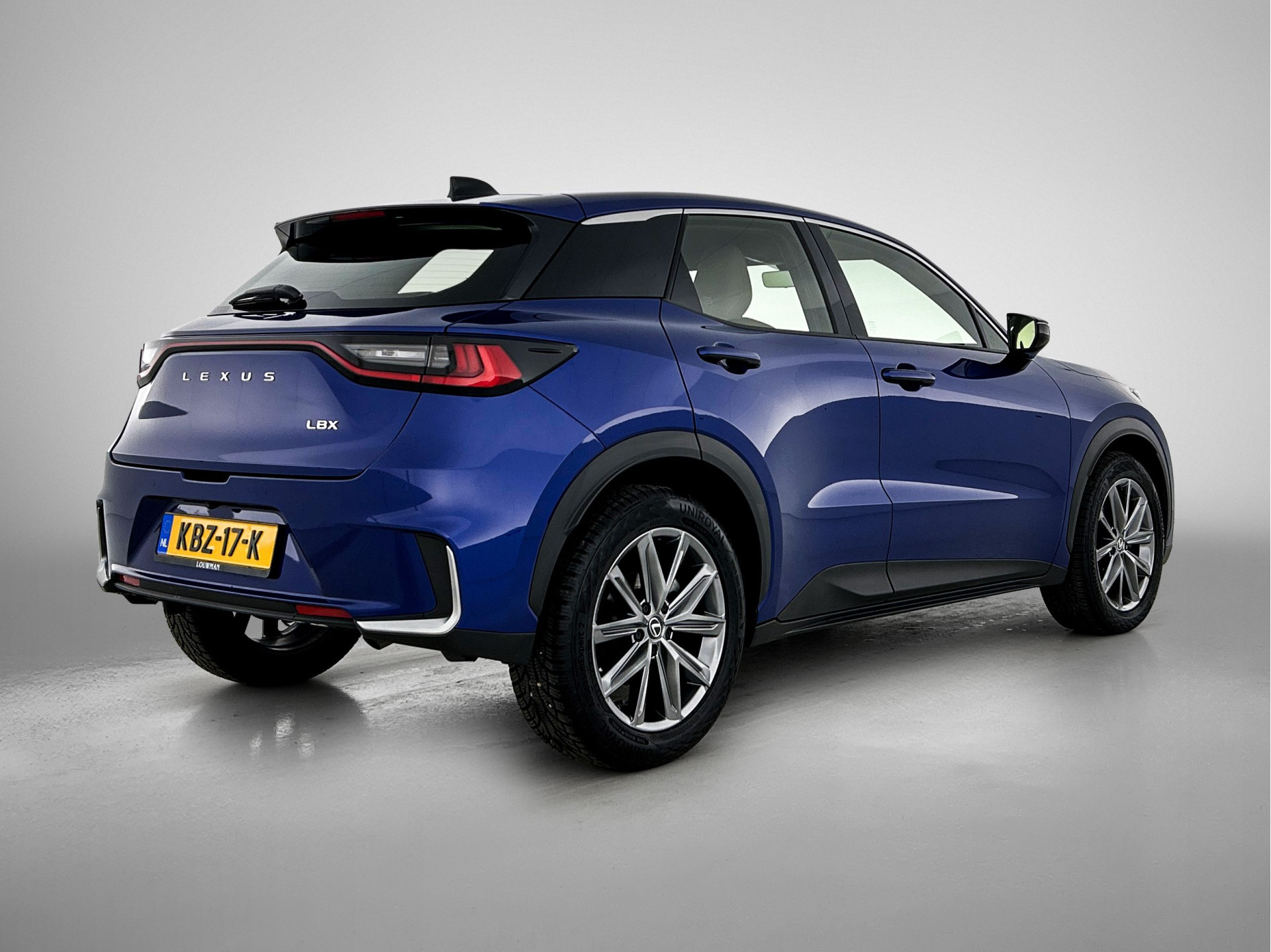 Foto van Lexus LBX