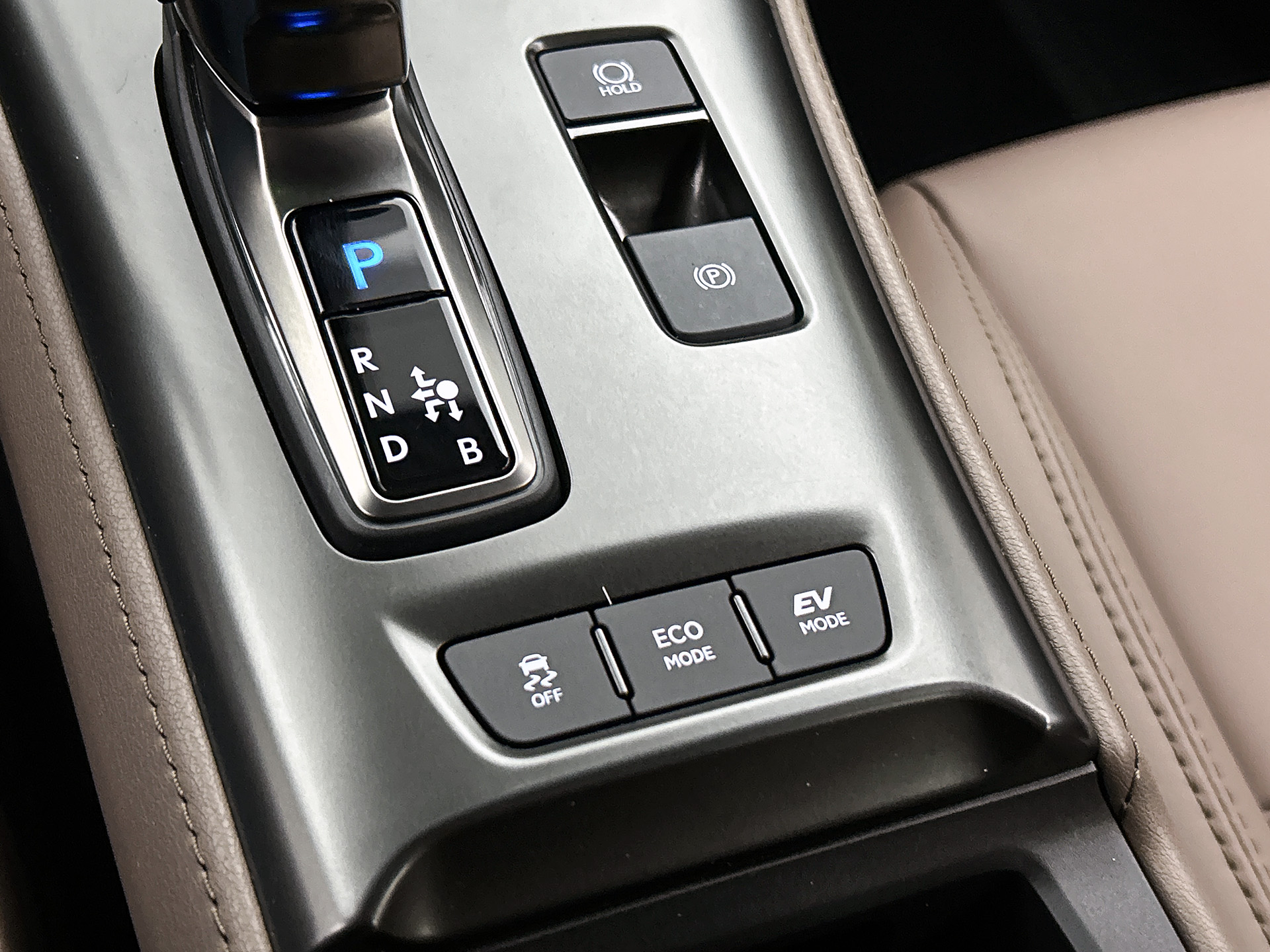 Foto van Lexus LBX