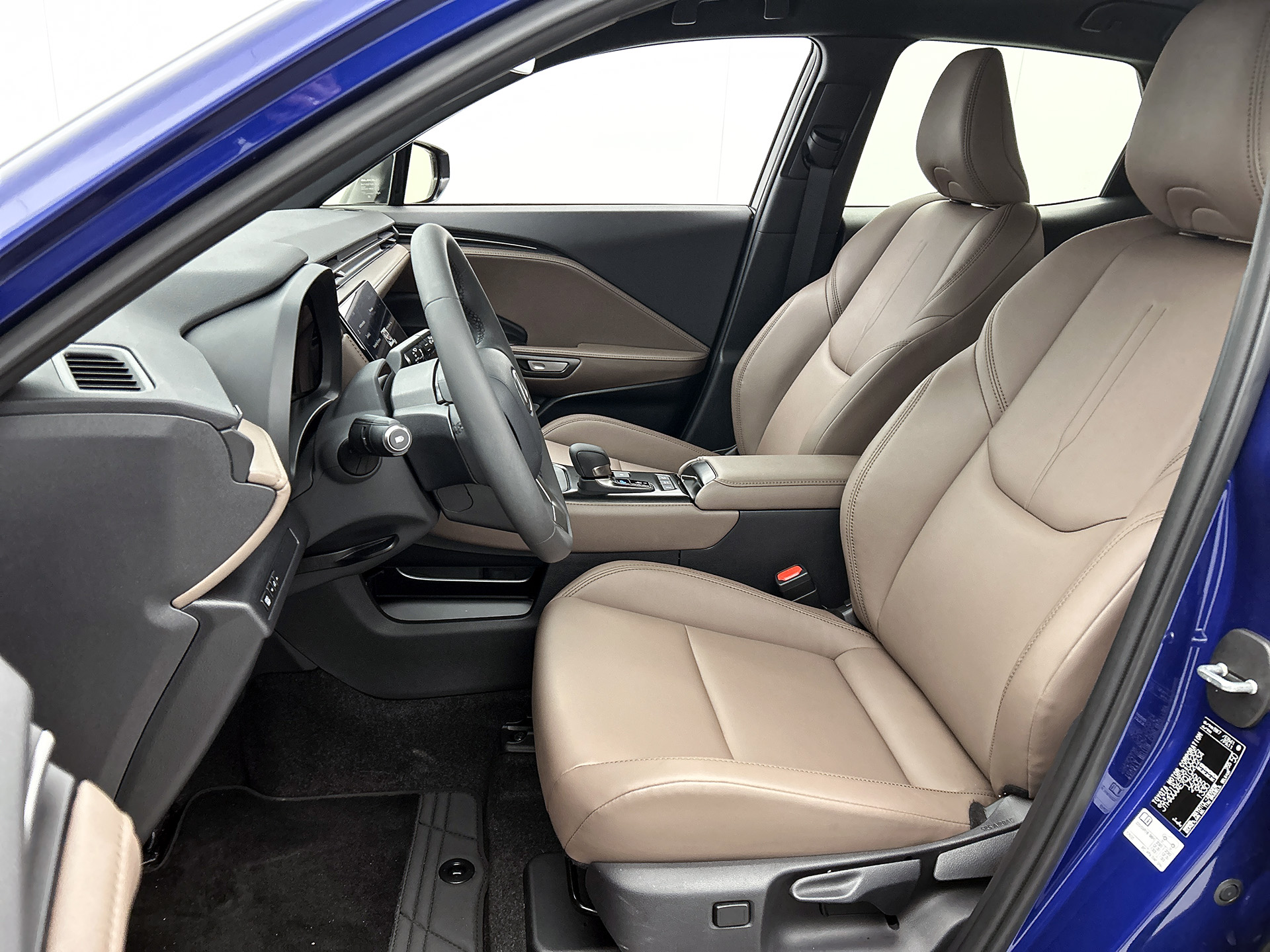 Foto van Lexus LBX