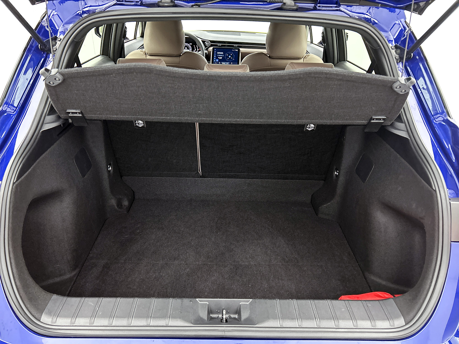 Foto van Lexus LBX