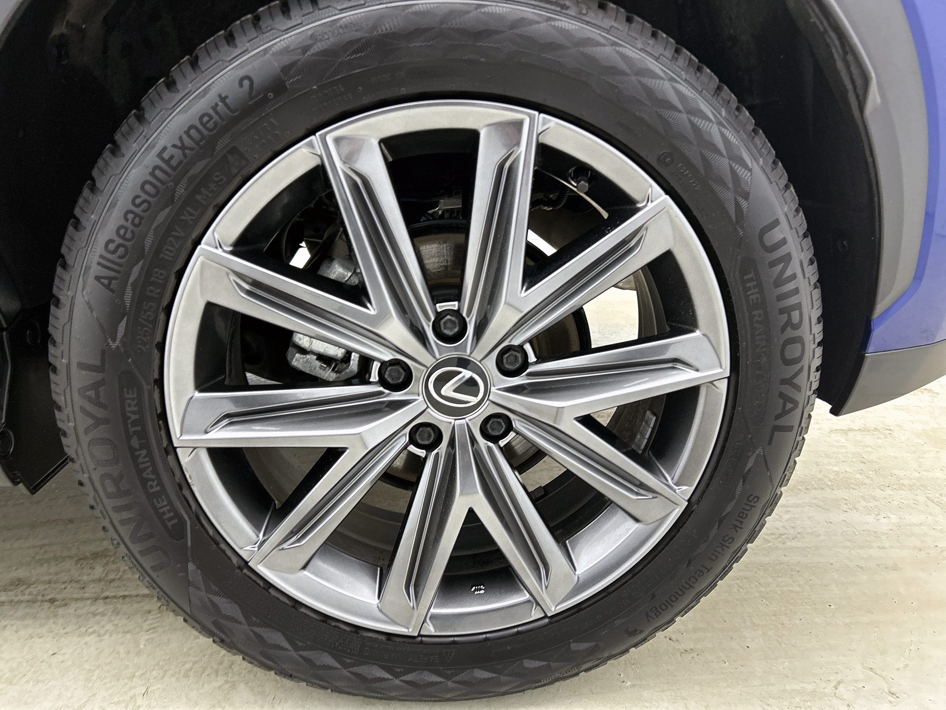 Foto van Lexus LBX