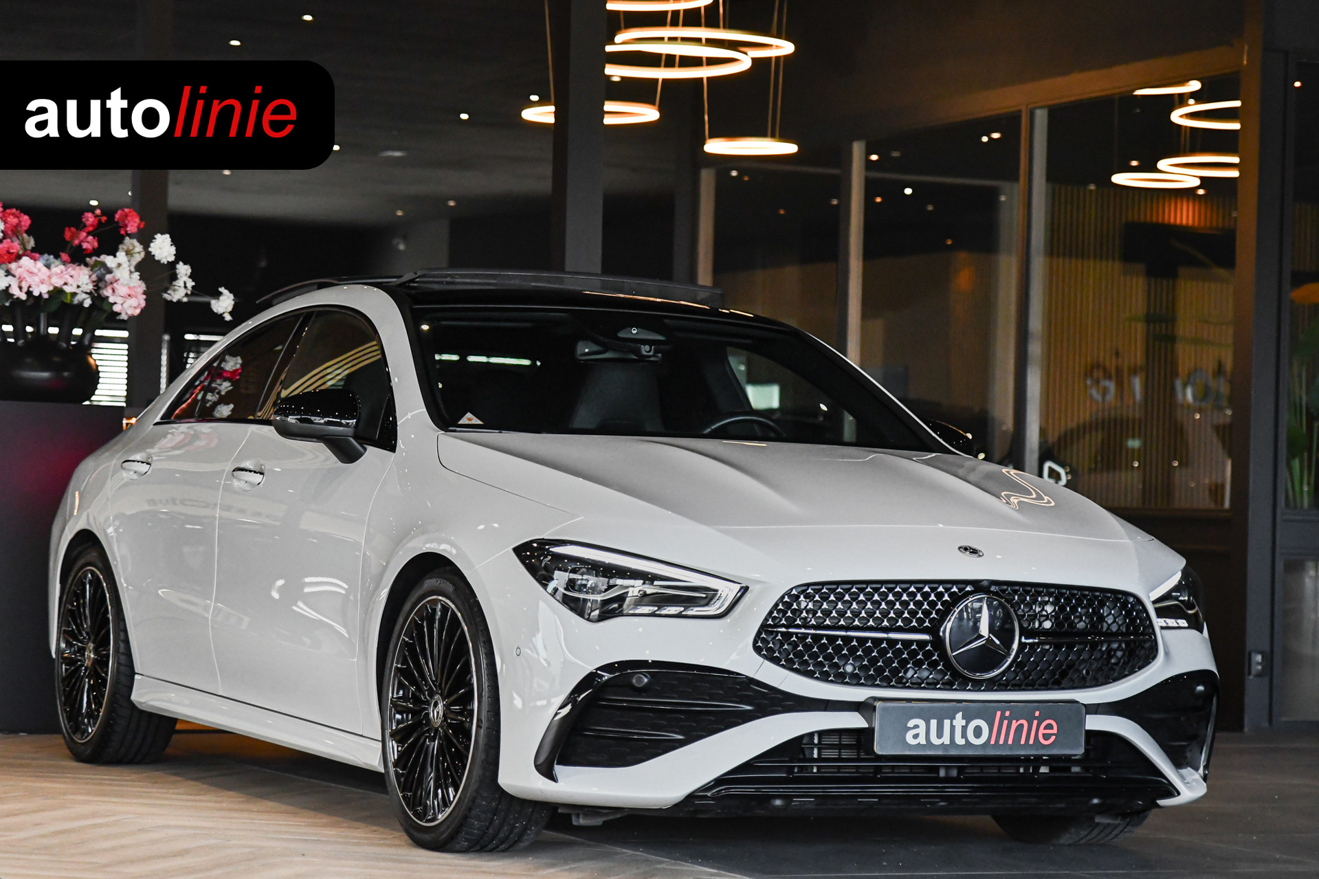 Mercedes-Benz Cla-klasse 180 Star Edition AMG Line LIMITED, Panorama, Night, Camera, 19", Sfeer, Multibeam! 2025 - voorkant