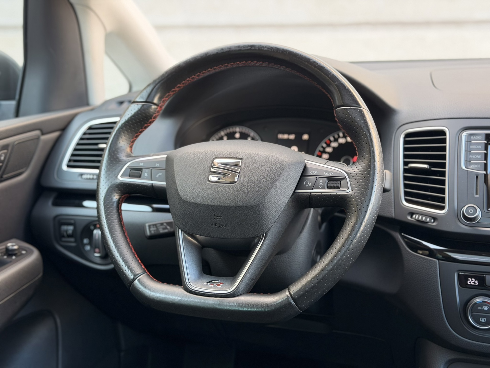 Foto van Seat Alhambra