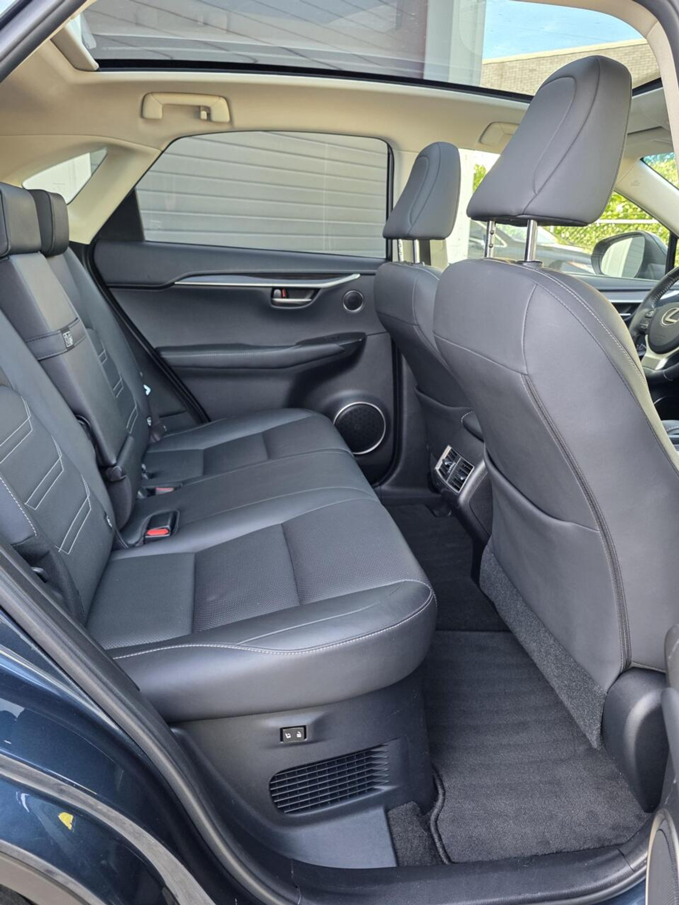 Foto van Lexus NX