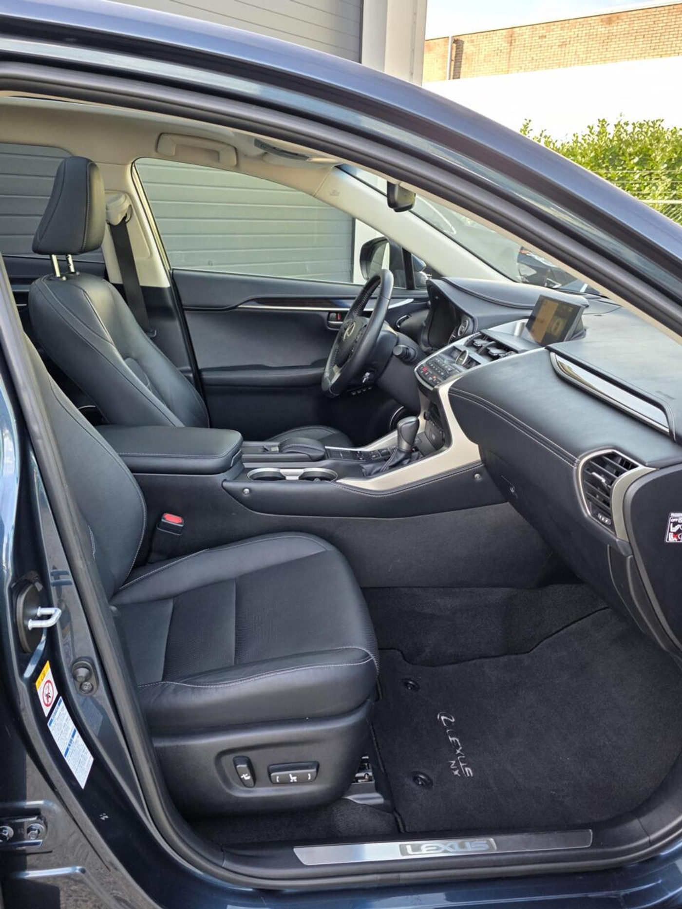 Foto van Lexus NX