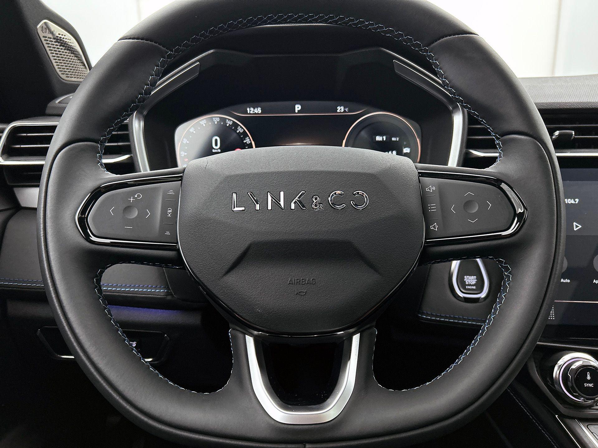 Foto van LYNK & Co 01