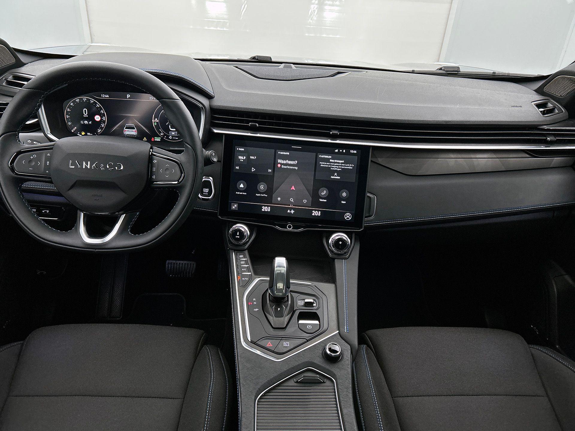 Foto van LYNK & Co 01