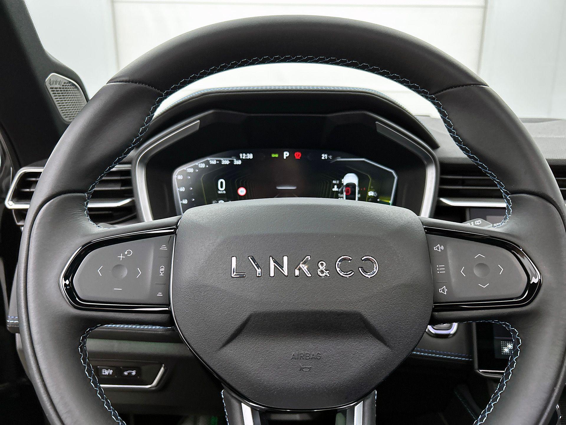 Foto van LYNK & Co 01