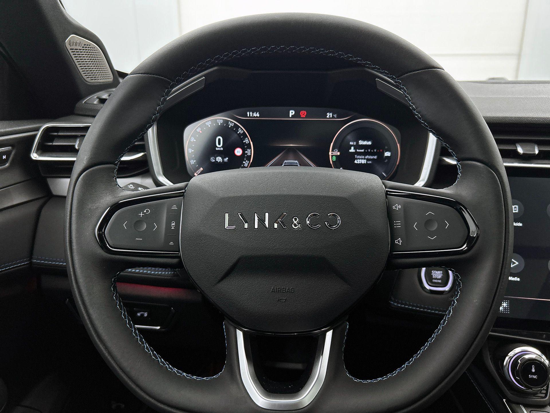 Foto van LYNK & Co 01