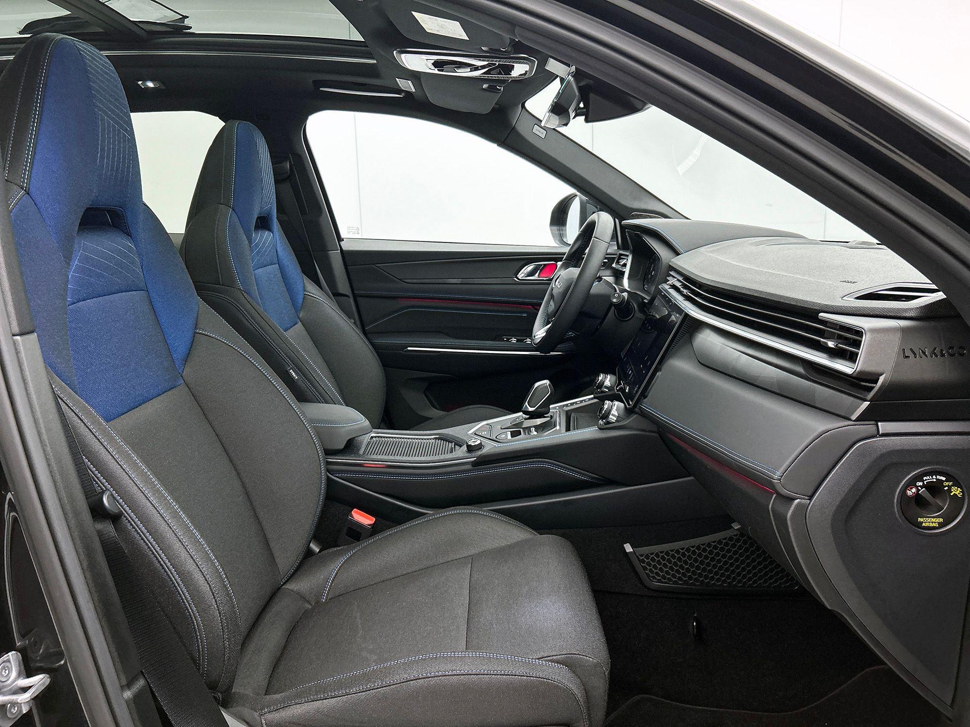 Foto van LYNK & Co 01