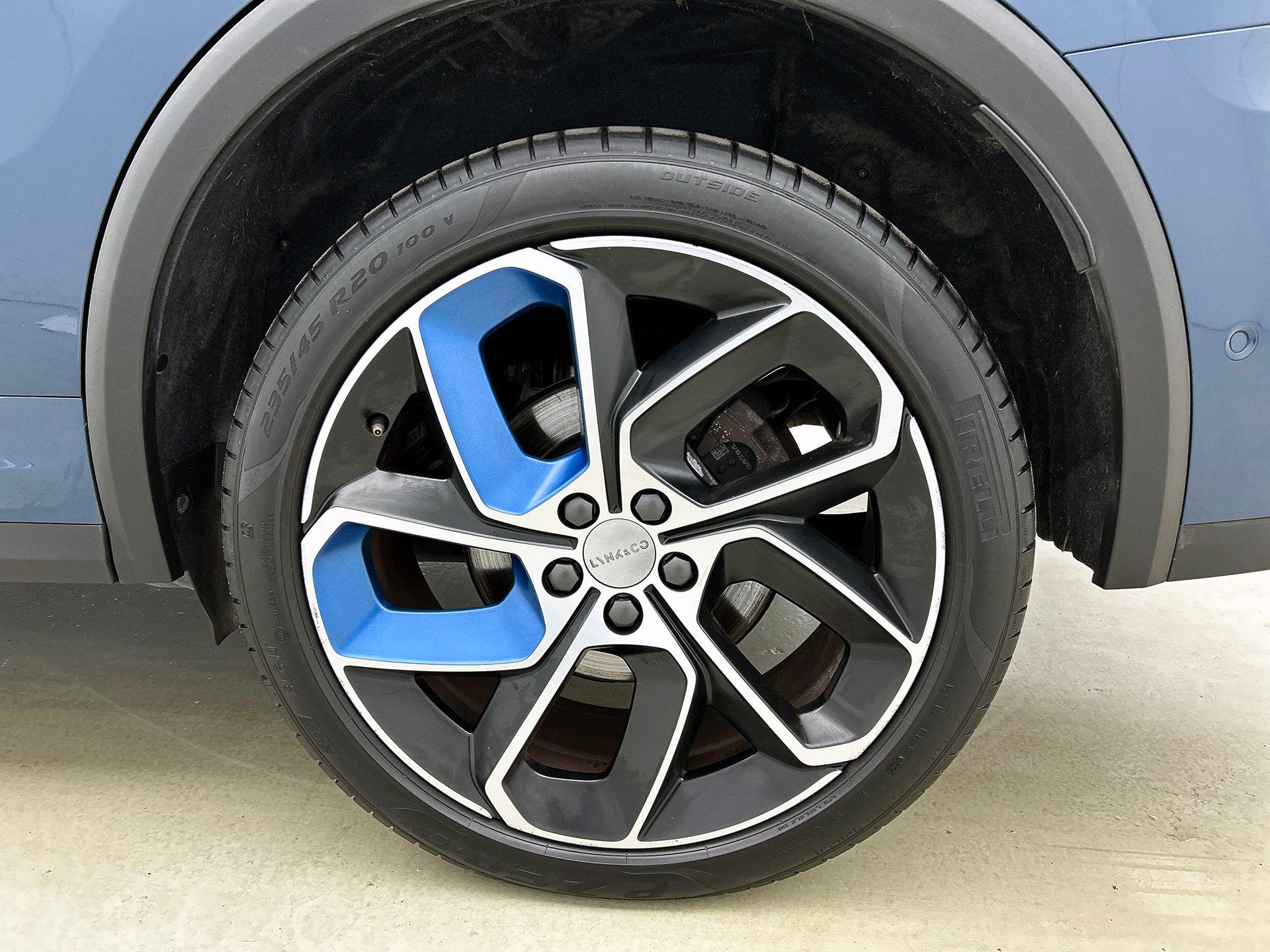 Foto van LYNK & Co 01