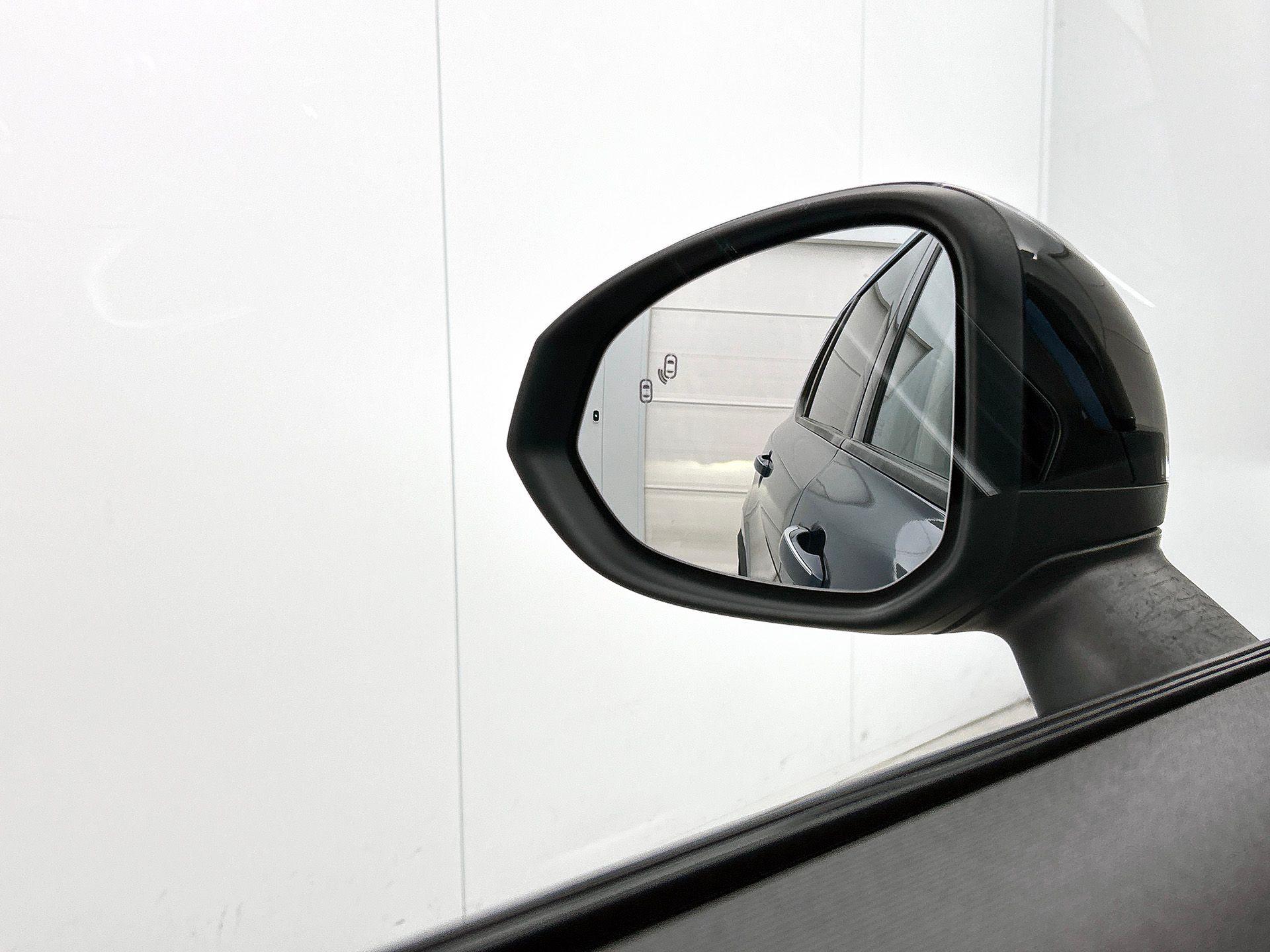 Foto van LYNK & Co 01