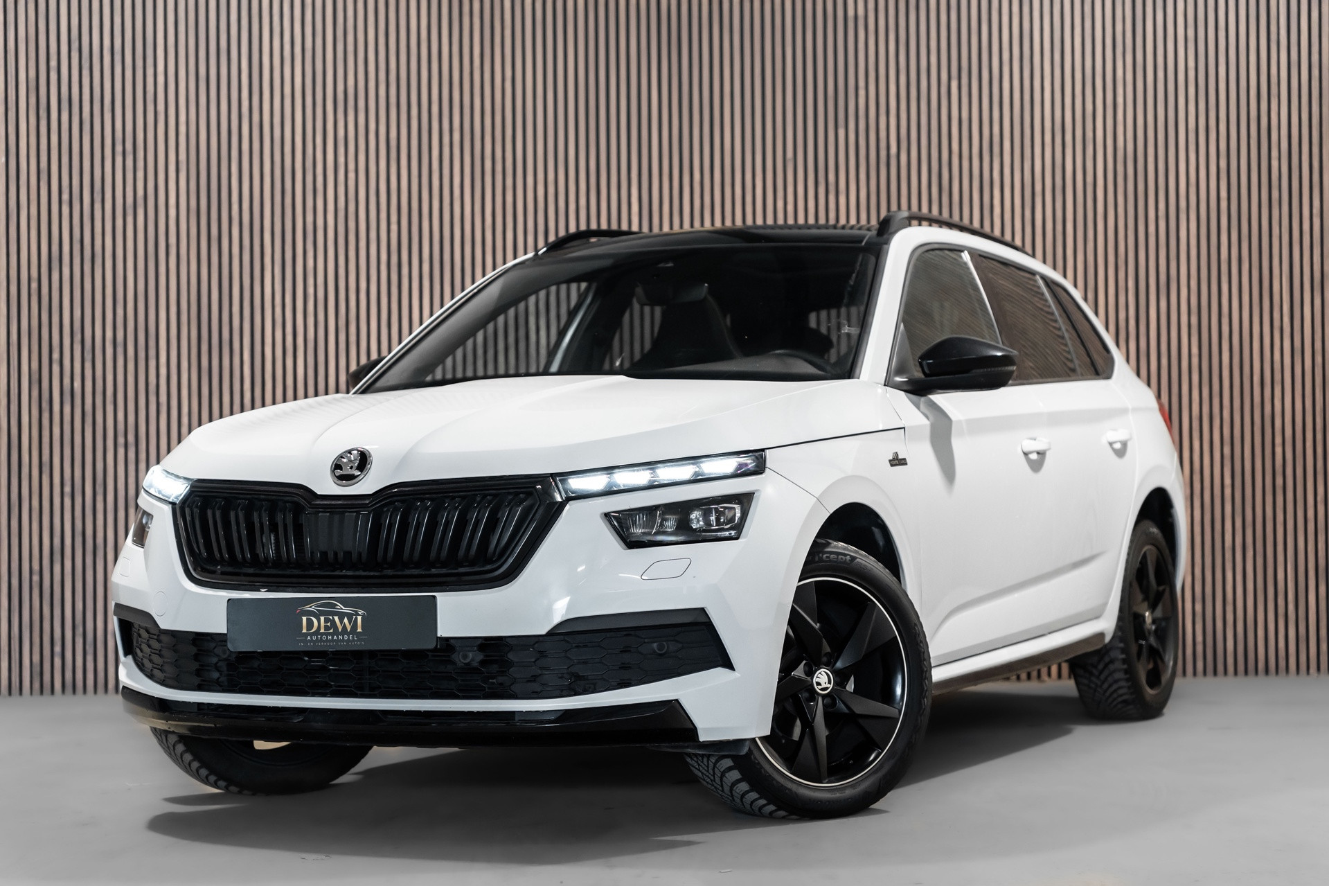 Skoda Kamiq 1.0 TSI DSG Monte Carlo Led Camera 2021 - voorkant