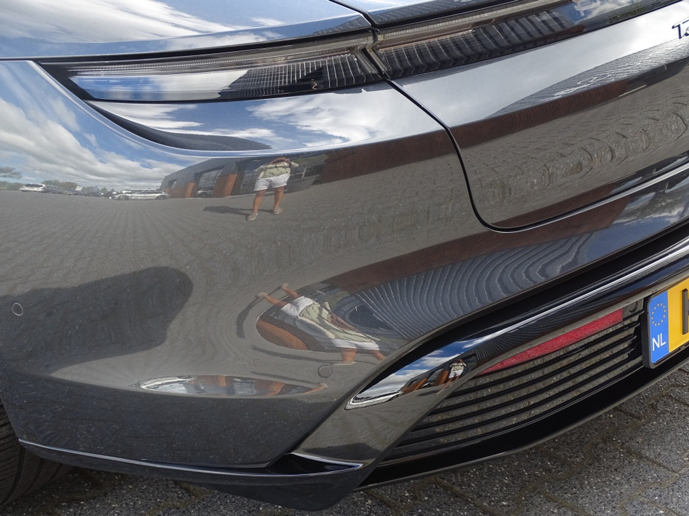 Foto van Porsche Taycan