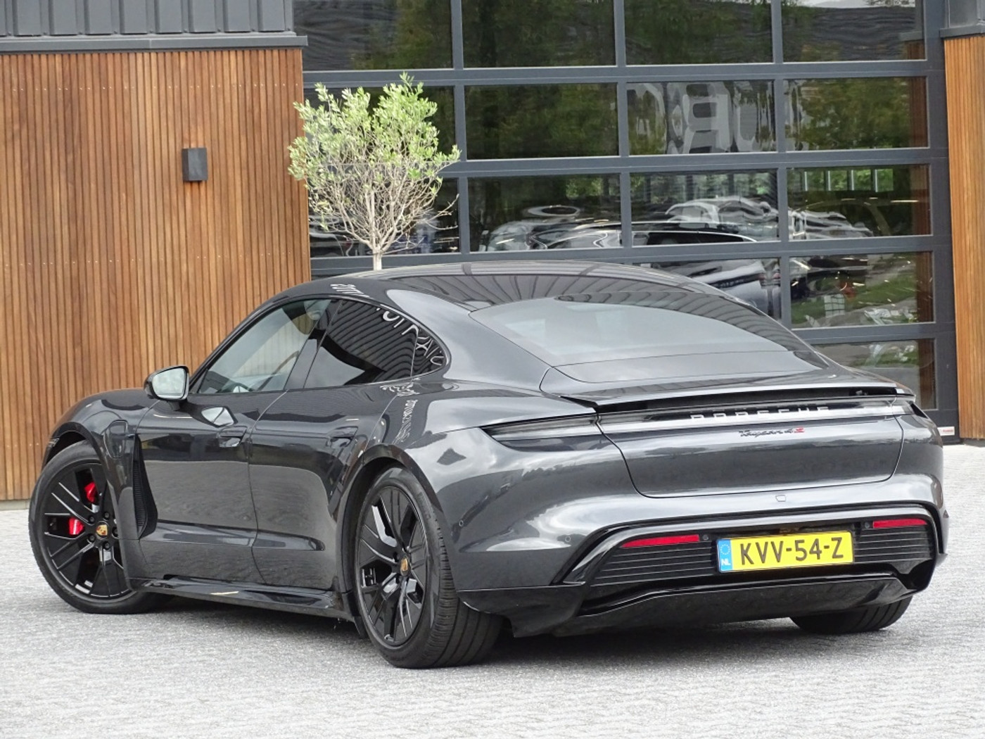 Foto van Porsche Taycan