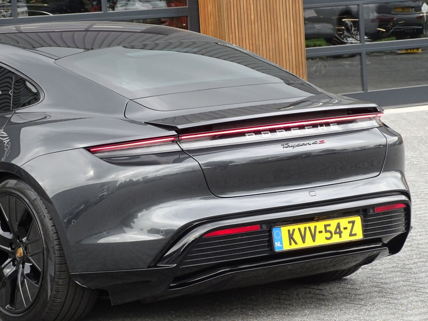 Foto van Porsche Taycan