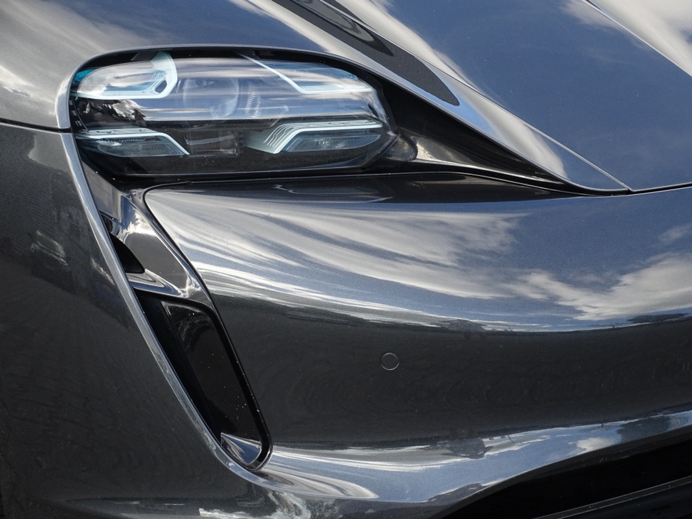 Foto van Porsche Taycan