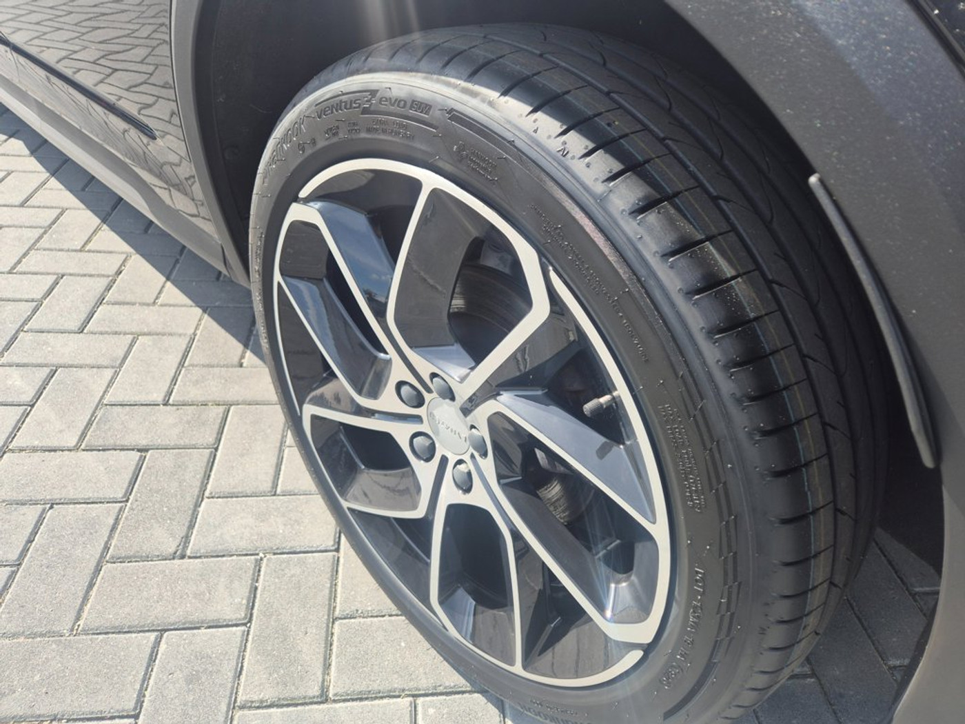Foto van LYNK & Co 01